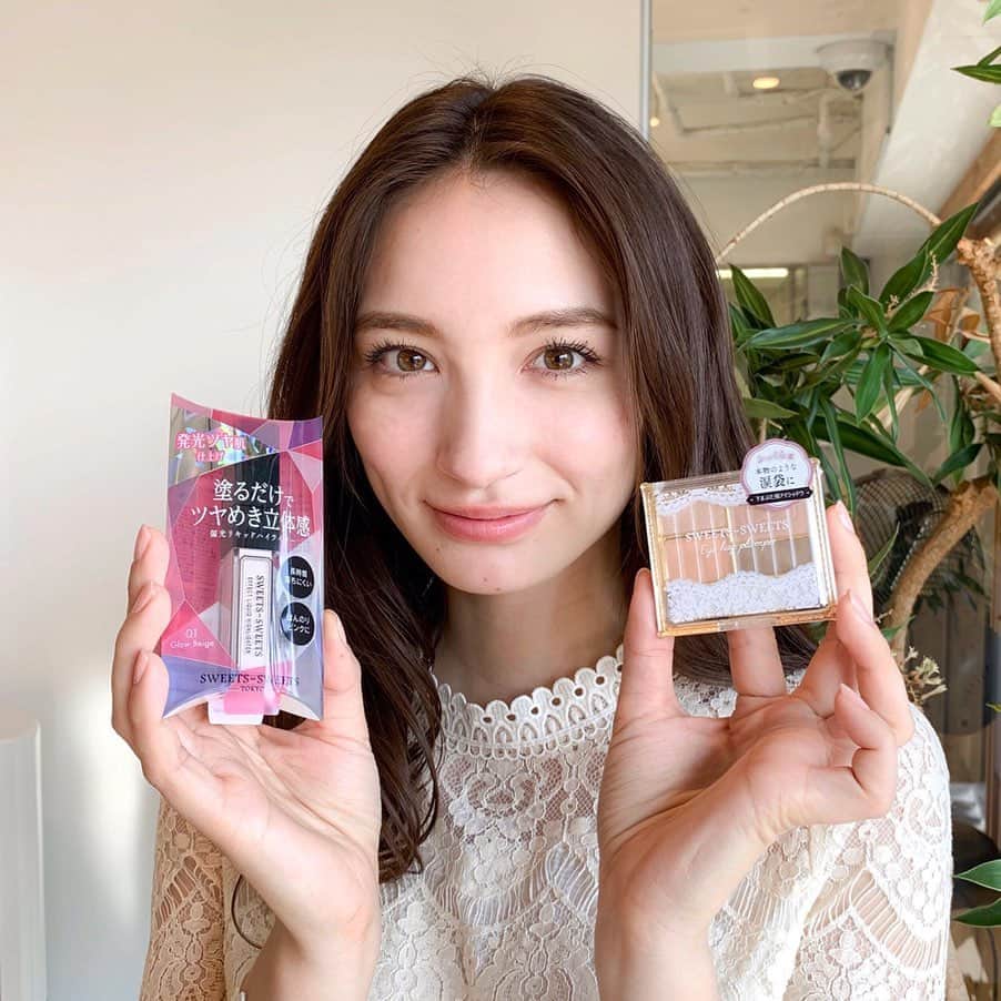 SATORU JAPAN Inc.さんのインスタグラム写真 - (SATORU JAPAN Inc.Instagram)「． 山神アリシアがイメージキャラクターを務める SWEETS SWEETSから新商品が続々登場♪ ◆SWEETS SWEETS @sweets_sweets.official Model:#山神アリシア @aliciayamagami ． ♡アイバッグプランパー ふっくら涙袋が簡単にできるパレット マットパウダーが可愛くなりすぎず大人っぽい涙袋がつくれちゃう ． ♡エフェクトリキッドハイライター ピンクの偏光パール入りのリキッドハイライター ほんのりピンクになるから血色感が出てとても可愛い！ 目尻のCゾーンや鼻筋がオススメ！ ． https://www.sweets-sweets.com/ ． ♯SWEETSSWEETS ♯スウィーツスウィーツ ♯アイバッグプランパー ♯エフェクトリキッドハイライター #涙袋 #涙袋メイク #ピンクメイク #アイメイク #ベースメイク #ハイライト #ツヤ肌 #ツヤ肌メイク #偏光パール #モデル #モデル事務所 #サトルジャパン #model #mixedmodel #modelagency #satorujapan #beauty ♯effectliquidhighlighter ♯ eyebagplumper #cosmetics #makeup #eyemakeup #basemakeup」7月4日 17時59分 - satorujapan_official