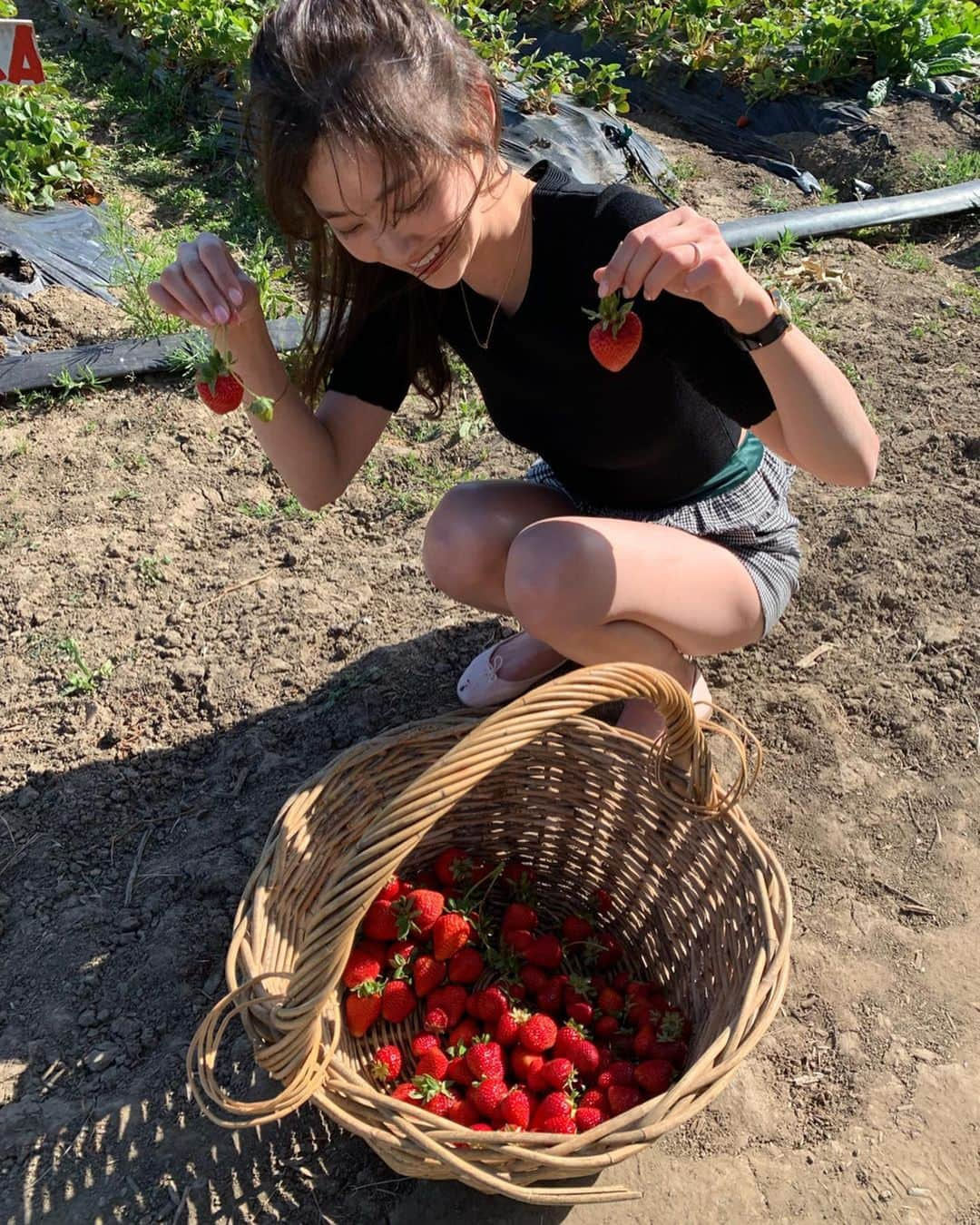 ダソム さんのインスタグラム写真 - (ダソム Instagram)「15불의 행복 🍓🍓🍓🍓」7月4日 18時09分 - som0506