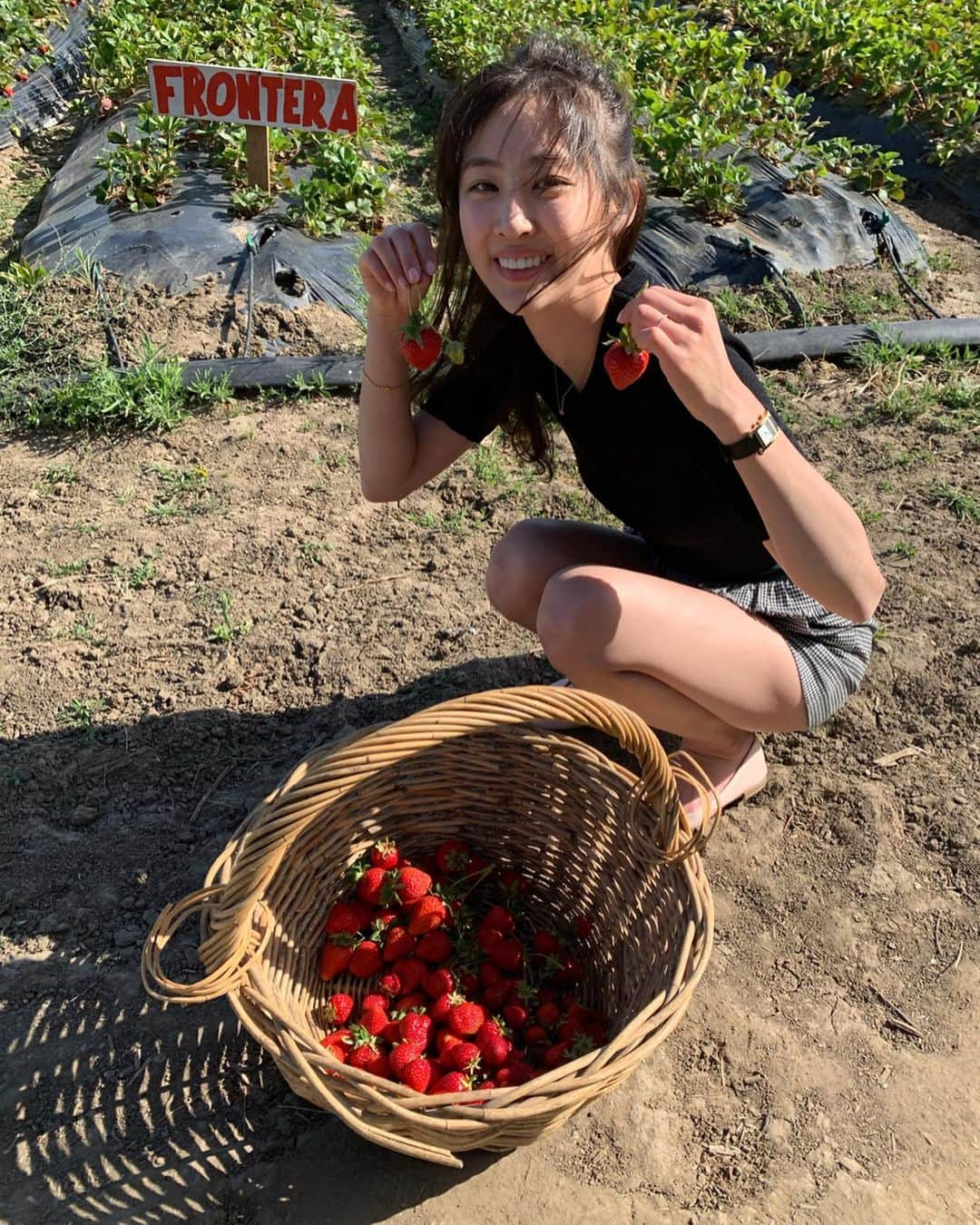 ダソム さんのインスタグラム写真 - (ダソム Instagram)「15불의 행복 🍓🍓🍓🍓」7月4日 18時09分 - som0506