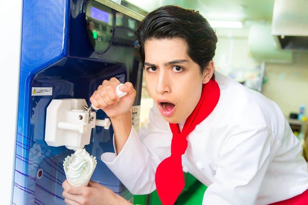 西村哲也のインスタグラム：「『ウチラの健康爆発豆腐祭ソフト』  #kemio Stylebyme」