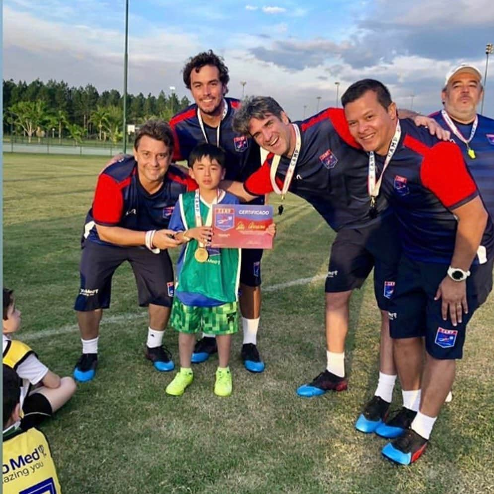 ジーコさんのインスタグラム写真 - (ジーコInstagram)「Clinica de Futebol da Escola Zico 10 ja em atividade toda semana de, quarta a domingo no mes de julho,no Club Med Lake Paradise em Mogi das Cruzes.Com metodologia própria e os Professores Fernando Vannucci,Matheus,Marcelo Leite e William.Toda coordenação de Wenderson Rosa.Sucesso galera.」7月4日 18時48分 - zico