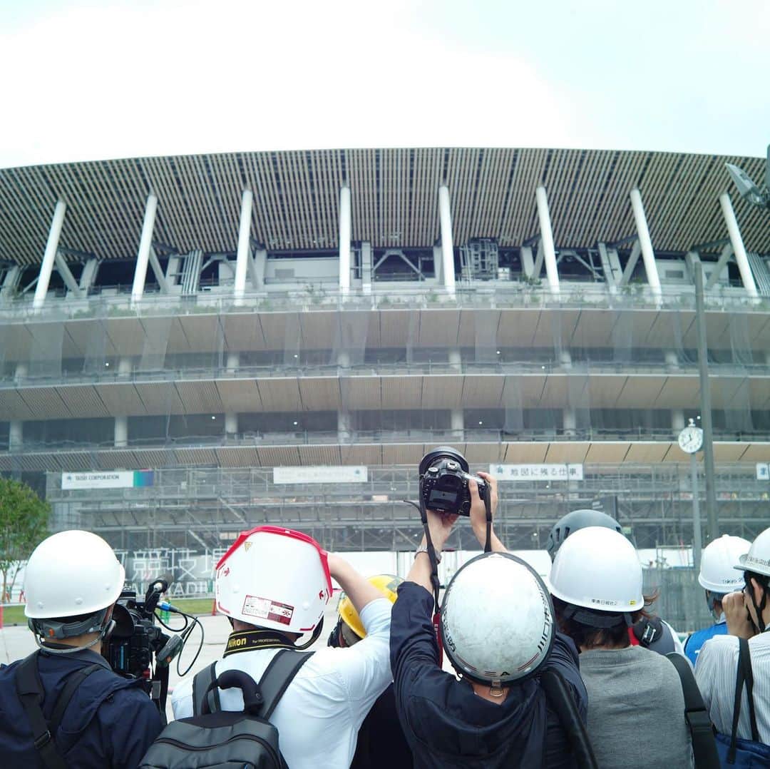 The Japan Timesさんのインスタグラム写真 - (The Japan TimesInstagram)「Members of the press were invited on Wednesday to visit the new National Stadium, the Olympic and Paralympic Village and other venues that will host events during the Tokyo 2020 Games. Ninety percent of the construction of the new National Stadium has been completed, according to the Japan Sport Council, and is on track to finish on schedule in November. A ceremony commemorating the stadium’s opening will be held on Dec. 21, at which point the venue will be officially christened as the “National Stadium.” (@ryuseitakahashi217 photos) . . . . . . #Japan #Tokyo #Olympics #sports #東京 #オリンピック #五輪 #スポーツ #日本」7月4日 18時49分 - thejapantimes