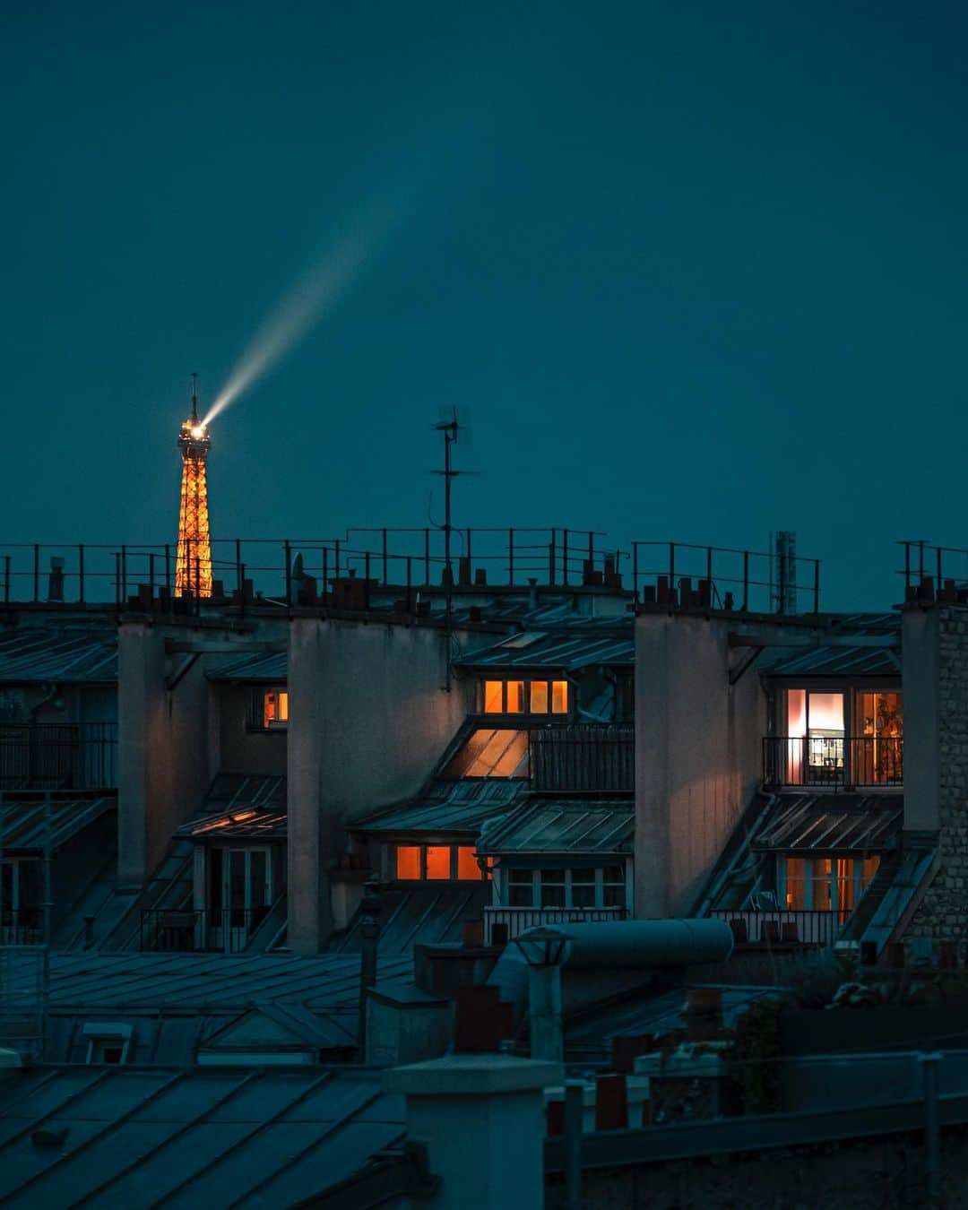 Nicanor Garcíaさんのインスタグラム写真 - (Nicanor GarcíaInstagram)「Tickling the sky | Cosquillas al cielo #nicanorgarcia #travelarchitectures」7月4日 18時55分 - nicanorgarcia