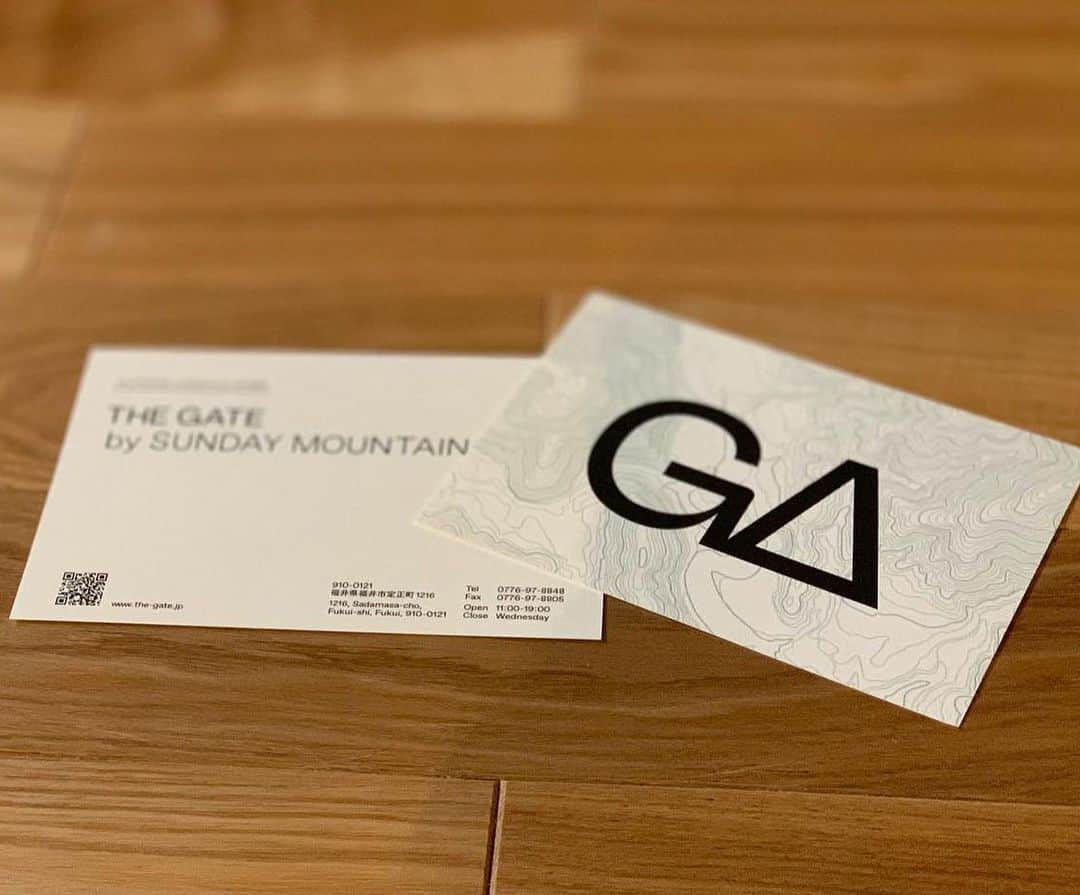 SUNDAY MOUNTAINさんのインスタグラム写真 - (SUNDAY MOUNTAINInstagram)「* 【 今日のTHE GATE ! 】 * 一THE GATE by SUNDAYMOUNTAIN一  いよいよ OPEN間近となってまいりました！  少しづつ 商品陳列も進みつつありますが… まだまだ やりたい事 盛り沢山です。  素敵な商品が盛り沢山で 楽しんで頂ける店内になる事 間違いなしです^ ^  今日は お客様が店内で寛いで過ごして頂ける様 設置したウッドベンチが完成しました♪  皆様にお会いできるのも もう少し！  スタッフ一同 新店舗で皆さんとお会いできるのを 楽しみにしております！ * * 【THE GATE by SUNDAY MOUNTAIN】  新住所 : 福井県福井市定正町1216 移転オープン : 令和元年7月12日(金)午前11時 * * #THEGATEbySUNDAYMOUNTAIN #新店舗準備 #wood #sundaymountain #camp #outdoorfashion  #outdoorshop #新店舗準備 #アウトドア #北陸最大級 #サンデーマウンテン #Patagonia #andwander #アークテリクス #アパレル」7月4日 19時17分 - sundaymountain