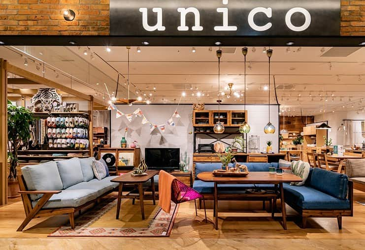 unicoさんのインスタグラム写真 - (unicoInstagram)「Ξ「Shop's Styling／unico千葉」Ξ unicoの店頭スタイリングからご紹介！ラフな雰囲気が魅力のSWELLAシリーズを中心としたダイニング。趣味や遊び心が自然に溶け込んだ、気取らずに過ごせるお部屋をイメージしました。実際の商品にふれて、暮らしのイメージをふくらませてみてください！ 【家具/unico】 SWELLA(スウェラ)シリーズ カバーリングソファ 3シーター ￥110,000＋税  ダイニングテーブル W1400 ￥49,800＋税 カフェテーブル ￥29,800＋税 ベンチバックレスト W1400 ￥54,800＋税 ベンチアーム ￥59,800＋税 【ラグ/unico】 TRADIS(トラディス) ゴブランラグ ベージュ ￥10,000＋税〜 ---- ◆詳細はプロフィールのリンクからどうぞ @unico_fan ----- #ウニコ #unico #ウニコルーム #unicoloom #unicoオンラインショップ #unico千葉 #SWELLA #スウェラ #ソファ #sofa #リビングダイニング #デニム #海辺の暮らし #海を感じるインテリア #暮らしを楽しむ #日々の暮らし #新生活 #引越し #模様替え #ライフスタイル #インテリア #家具 #マイホーム #マンション #リノベーション #家づくり #部屋づくり #リビング #ダイニング #心地よい暮らし」7月4日 19時13分 - unico_fan