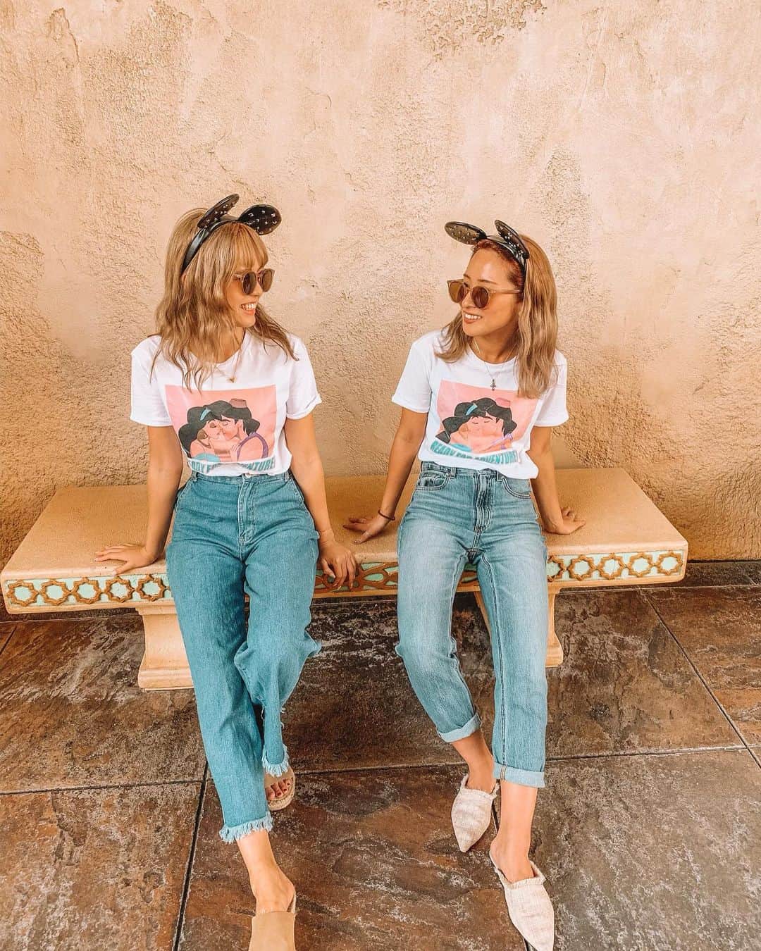 のインスタグラム：「ㅤㅤㅤㅤㅤㅤㅤㅤㅤㅤㅤㅤㅤ Disney coode🧡💜 ㅤㅤㅤㅤㅤㅤㅤㅤㅤㅤㅤㅤㅤ アラジンのTシャツはベルシュカで 2500円くらいだったよ♡ ㅤㅤㅤㅤㅤㅤㅤㅤㅤㅤㅤㅤㅤ 謎にプリントの濃淡が違くて あたしのが濃くてはるよちゃんのが薄いw ㅤㅤㅤㅤㅤㅤㅤㅤㅤㅤㅤㅤㅤ どっちが正しいんだろ🧞‍♂️ 前日の夜違うことに気づいて 間違い探ししてた(笑) ㅤㅤㅤㅤㅤㅤㅤㅤㅤㅤㅤㅤㅤ ㅤㅤㅤㅤㅤㅤㅤㅤㅤㅤㅤㅤㅤ ――――――――――――― ㅤㅤㅤㅤㅤㅤㅤㅤㅤㅤㅤㅤㅤ ㅤㅤㅤㅤㅤㅤㅤㅤㅤㅤㅤㅤㅤ 🗺 #日本 #japan  ㅤㅤㅤㅤㅤㅤㅤㅤㅤㅤㅤㅤㅤ 📍#TDS #tokyodisneysea #ディズニーシー  ㅤㅤㅤㅤㅤㅤㅤㅤㅤㅤㅤㅤㅤ ――――――――――――― ㅤㅤㅤㅤㅤㅤㅤㅤㅤㅤㅤㅤㅤ」