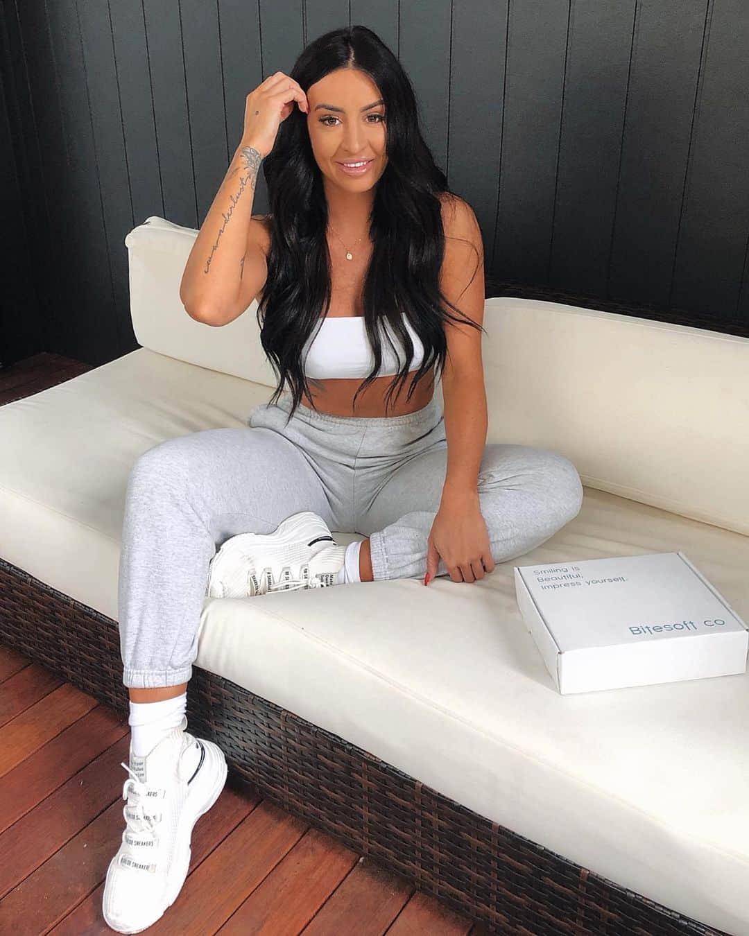Steph Paccaさんのインスタグラム写真 - (Steph PaccaInstagram)「Starting my @bitesoftco journey this week. Can’t wait for perfeccct straight pearly whites 🙊😬✨✨✨✨」7月4日 19時24分 - steph_paccaa