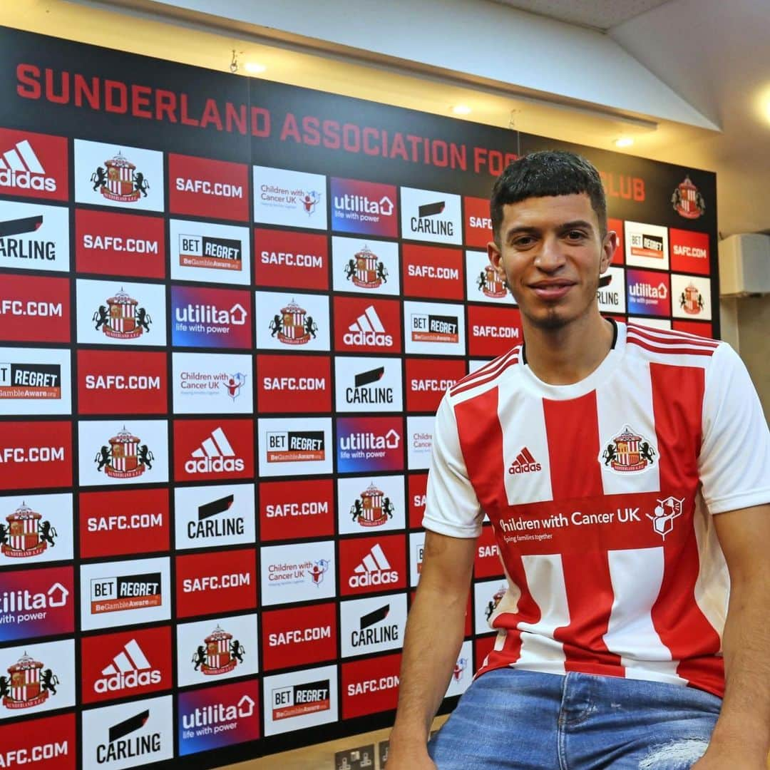 サンダーランドAFCさんのインスタグラム写真 - (サンダーランドAFCInstagram)「Welcome to Sunderland, lads! 🔴⚪️ Ruben Sammut, Ahmed Abdelkader and Michael Collins will join our U23s side for the campaign.」7月4日 19時34分 - sunderlandafcofficial