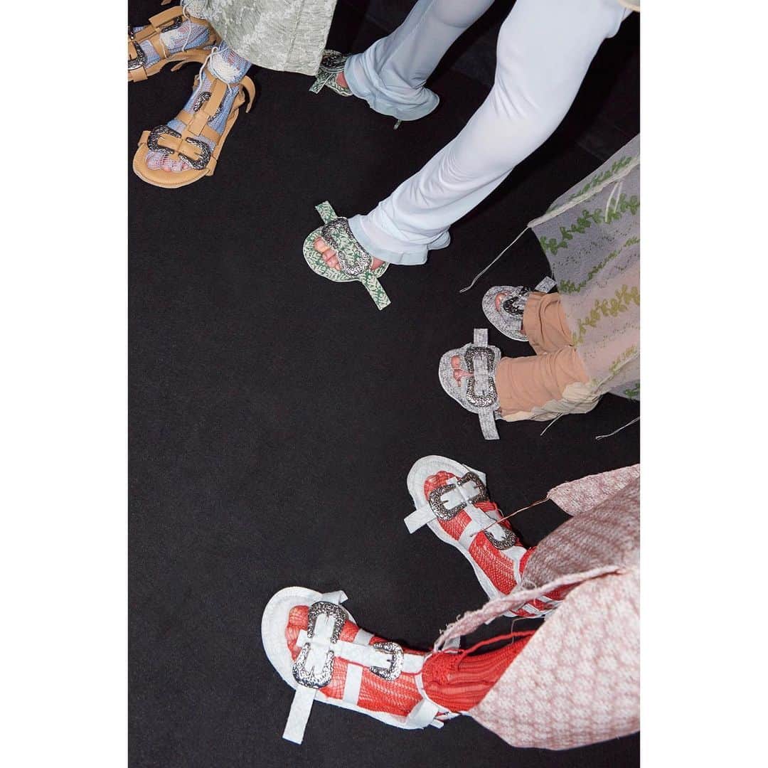 Acne Studiosさんのインスタグラム写真 - (Acne StudiosInstagram)「Backstage at the #AcneStudios Women’s Spring/Summer 2020 show – shoes in detail.  Head over to our Stories highlight to discover every look from the collection.」7月4日 19時38分 - acnestudios