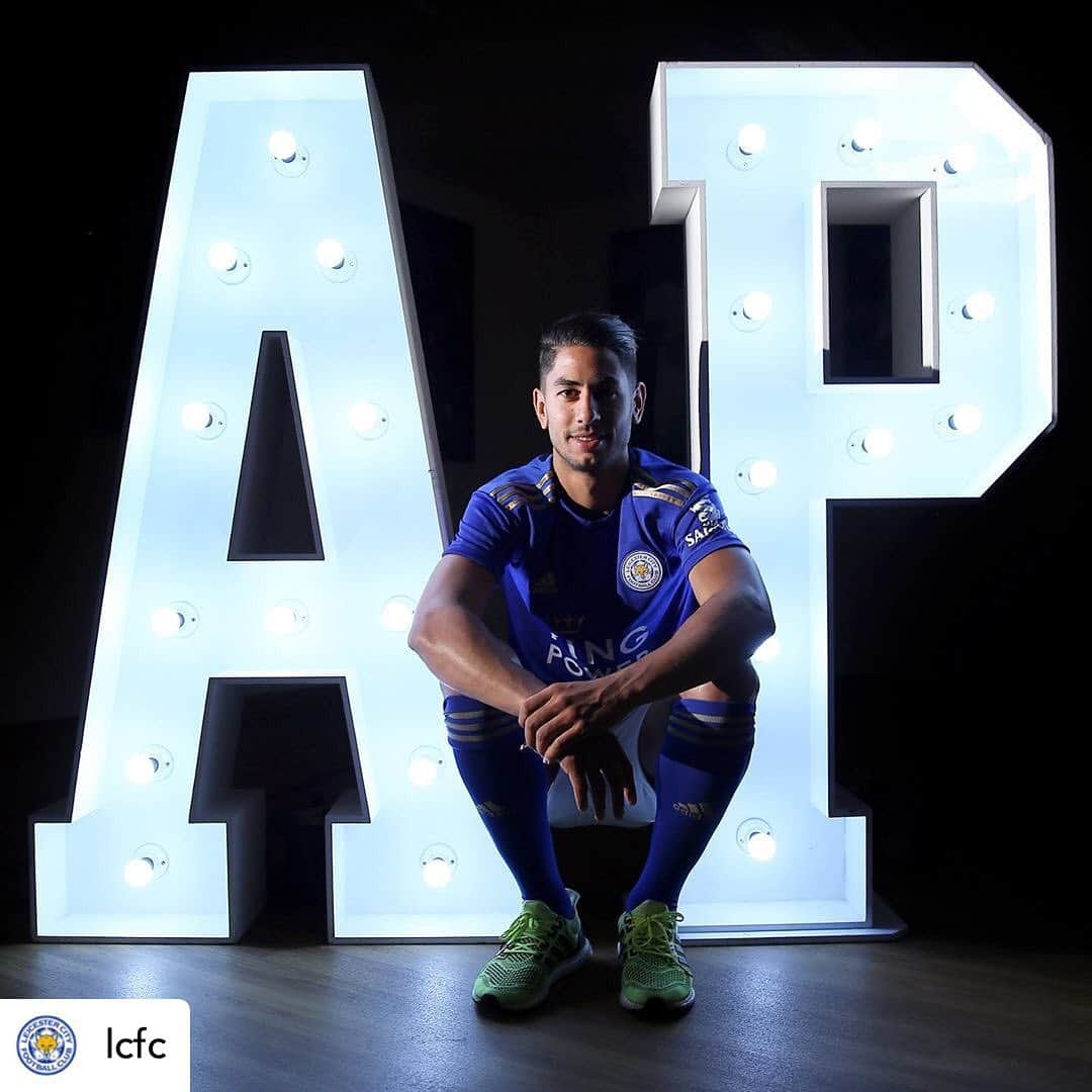 プレミアリーグさんのインスタグラム写真 - (プレミアリーグInstagram)「#Repost @lcfc 💡 #HolaPérez 💡 . . . The Spaniard becomes #lcfc’s second signing of the summer! 😄」7月4日 20時01分 - premierleague