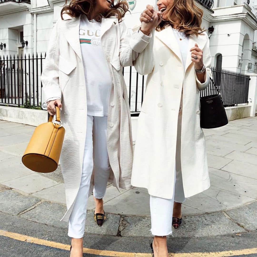 メリメロさんのインスタグラム写真 - (メリメロInstagram)「Two Santinas are better than one! 💝 #Santina #handbags #joy #melimelobags #fashion #londonbrand #leather #madeinitaly」7月4日 19時54分 - melimelobags