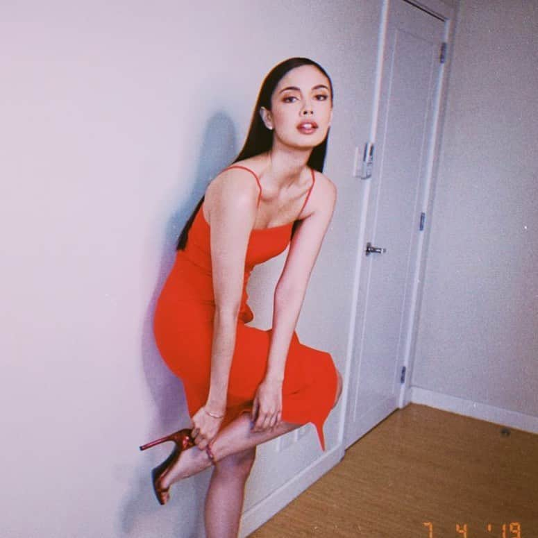 ミーガン・ヤングさんのインスタグラム写真 - (ミーガン・ヤングInstagram)「Lady in red ❤️」7月4日 19時57分 - meganbata