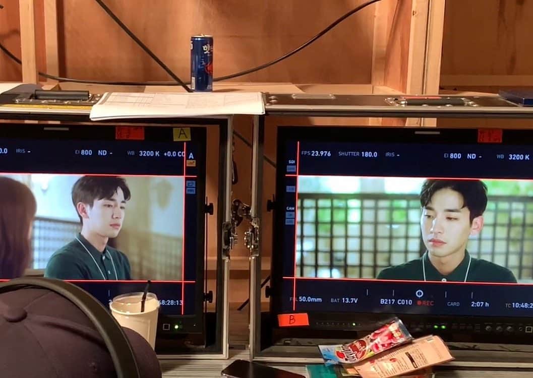 のインスタグラム：「오늘도 검색어를 입력해요 #www」