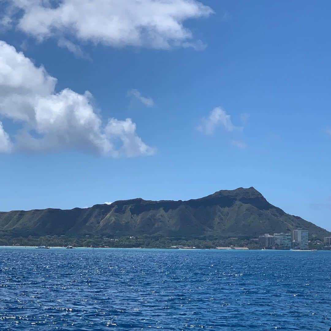 平野 早矢香さんのインスタグラム写真 - (平野 早矢香Instagram)「帰国しました✈️ ちょっと早めの夏休み🏝 約1週間楽しませてもらいました✨✨ 両親の笑顔をたくさん見ることができたので嬉しかったです‼️ 明日7月5日(金)は早速朝から番組出演です😊 テレビ朝日 グッドモーニング 6:00〜 よろしくお願いします✨  写真はまたゆっくりアップしたいと思います💕」7月4日 20時29分 - sayakahirano0324