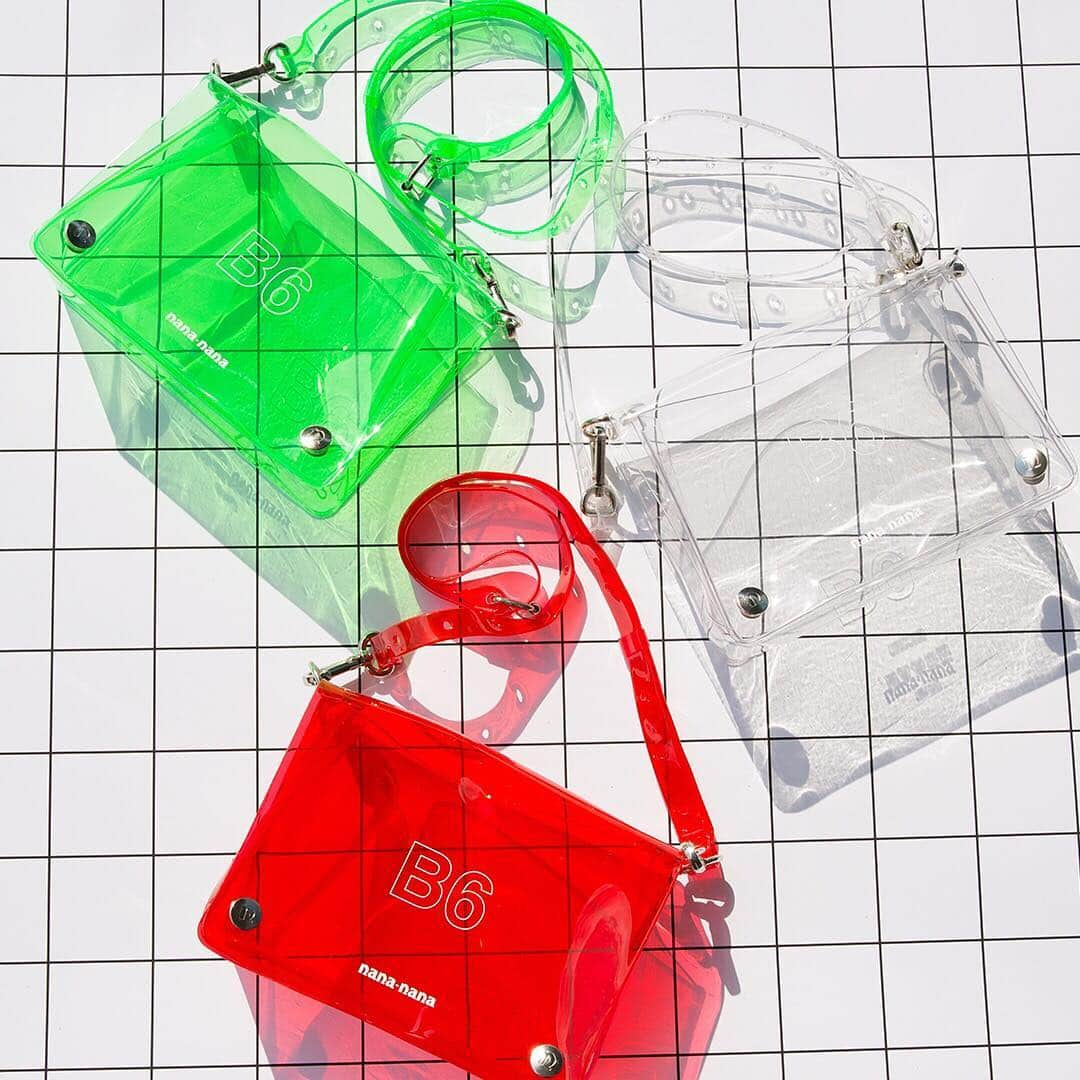 ビームスさんのインスタグラム写真 - (ビームスInstagram)「"Colorful Clear Bags" by nana-nana ! ・ 7.12 Fri. - 21Sun. モアバリエーションイベントを「ビームス ジャパン」3Fにて開催。 用紙寸法A4〜A6、B6～B7サイズのバッグやモバイルグッズなどがカラー豊富に揃います。 "More Variation" Event will be held at BEAMS JAPAN(Shinjuku) 3F. Paper size bags A4,A5,A6,B6,B7, Mobile Goods, Many colors ! ・ @beams_japan ・ @beams_women #nananana #bag #paper #mobile #shinjuku #新宿」7月4日 20時30分 - beams_official