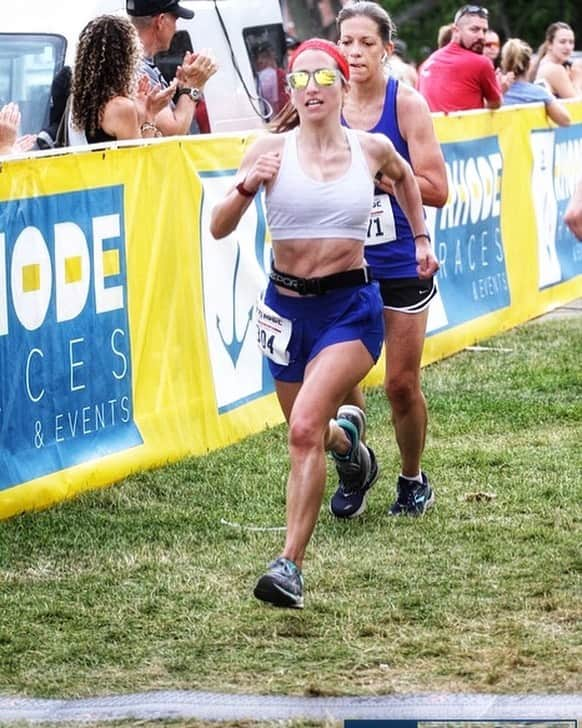 マリッサ・キャステリさんのインスタグラム写真 - (マリッサ・キャステリInstagram)「Happy birthday America! 🇺🇸🎆🎇 I raced in my red, white and blue last weekend at the Independence Half! . . . . . . *#halfmarathon #independenceday #bristol #4thofjuly #runningmotivation #rhodeisland #redwhiteandblue #finishline #halfmarathonrunner」7月4日 20時37分 - marissacastelli