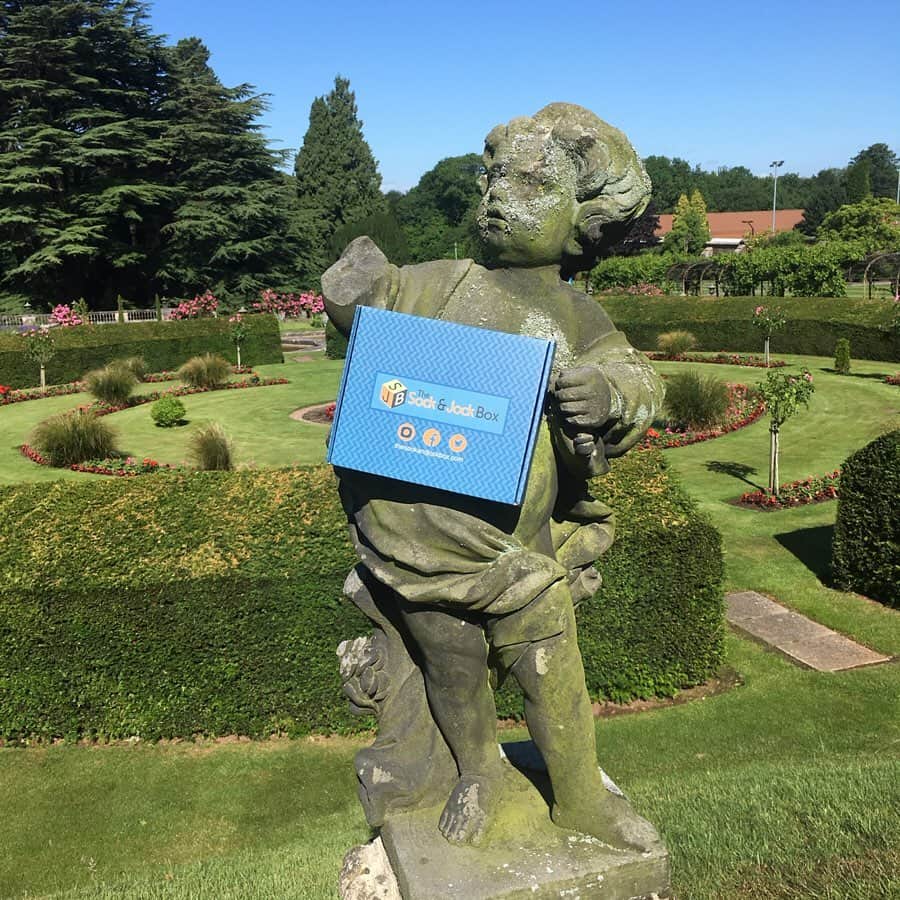 ブライオニー・ペイジさんのインスタグラム写真 - (ブライオニー・ペイジInstagram)「Here’s a Cheeky Cherub trying to steal my @thesockandjockbox from me!! 👼🏼 A new design is available every month, so I’m silly excited for all my lad friends to soon have matching boxers to my super soft socks 😂🥳 ! Perfect for gifts too! www.thesockandjockbox.com @thesockandjockbox  Loved my first box this month! #starynight  PS - that last image though 🤦🏼‍♀️😂🤪#anythingforthegram #behindthescenes #failedphotoshoot」7月4日 20時56分 - bryony_page