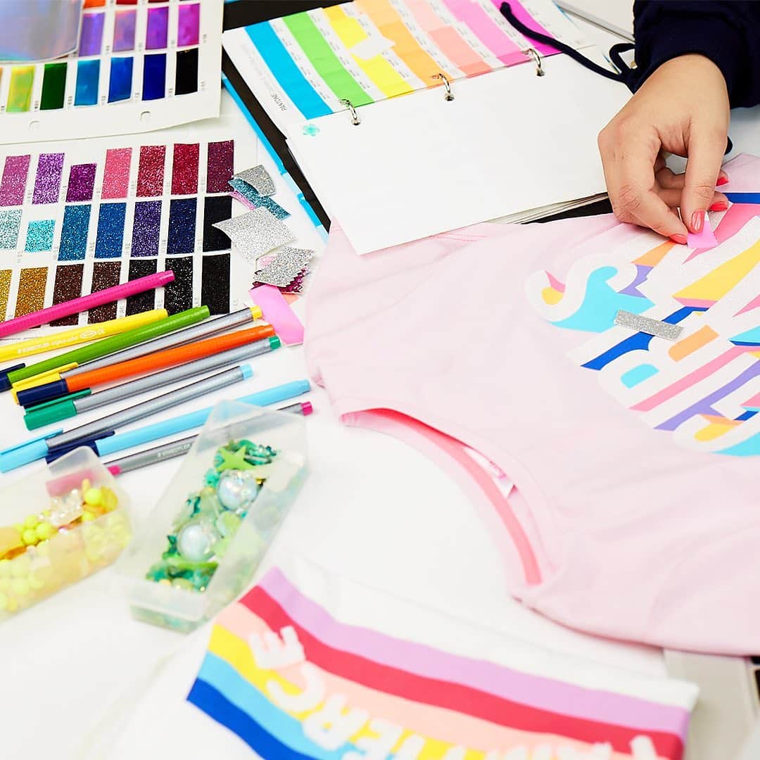 アクセサライズのインスタグラム：「Calling all bright young things – Play Cool, the all-new Angels collection, is here! Made to inspire, our latest range of kids’ clothing has been crafted from the comfiest cotton, and comes with slogans, sparkles and plenty of personality. 💫💖 Tap to discover more on the blog now. #Accessorize #DesignStories #Angels」
