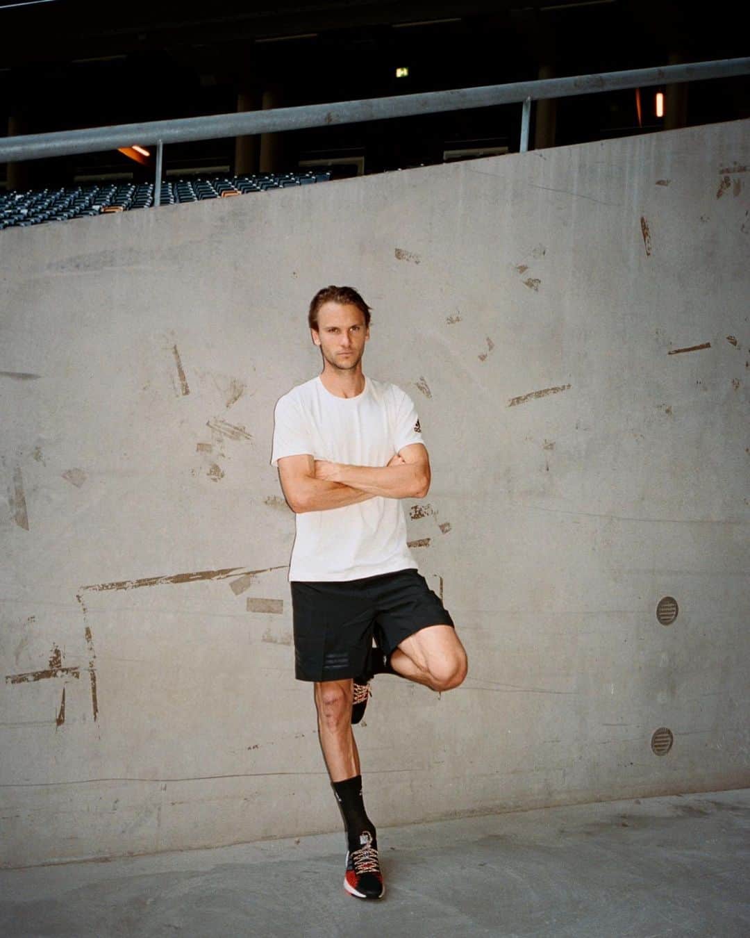 アルビン・エクダルさんのインスタグラム写真 - (アルビン・エクダルInstagram)「Any surface. Any direction. The all-new running shoe #PULSEBOOST HD from @adidasrunning #createdwithadidas」7月4日 21時15分 - albinekdal