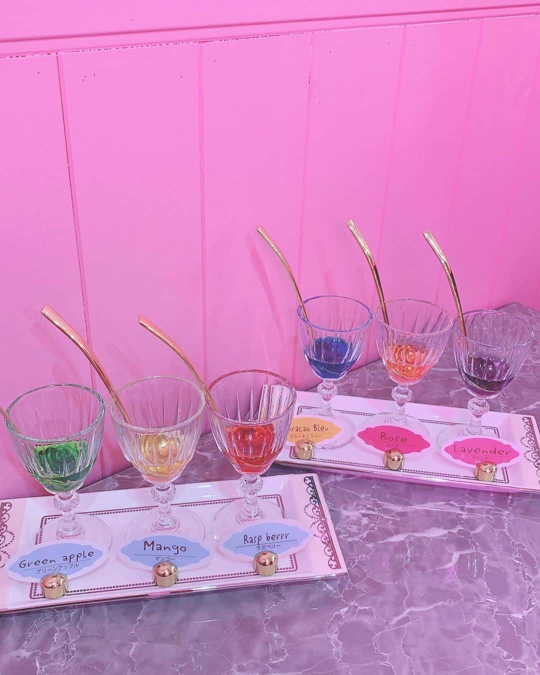 青木美沙子さんのインスタグラム写真 - (青木美沙子Instagram)「本日オープンの原宿にある LiQumuさんへ💓アイスクリームにリキュールをかけて食べる可愛くてオシャレカフェです🍰 8月11日こちらでアイスクリームお茶会を開催します💓詳細はラインブログにて発表しますね💓 #原宿カフェ #かわいいカフェ #お茶会開催」7月4日 21時15分 - misakoaoki