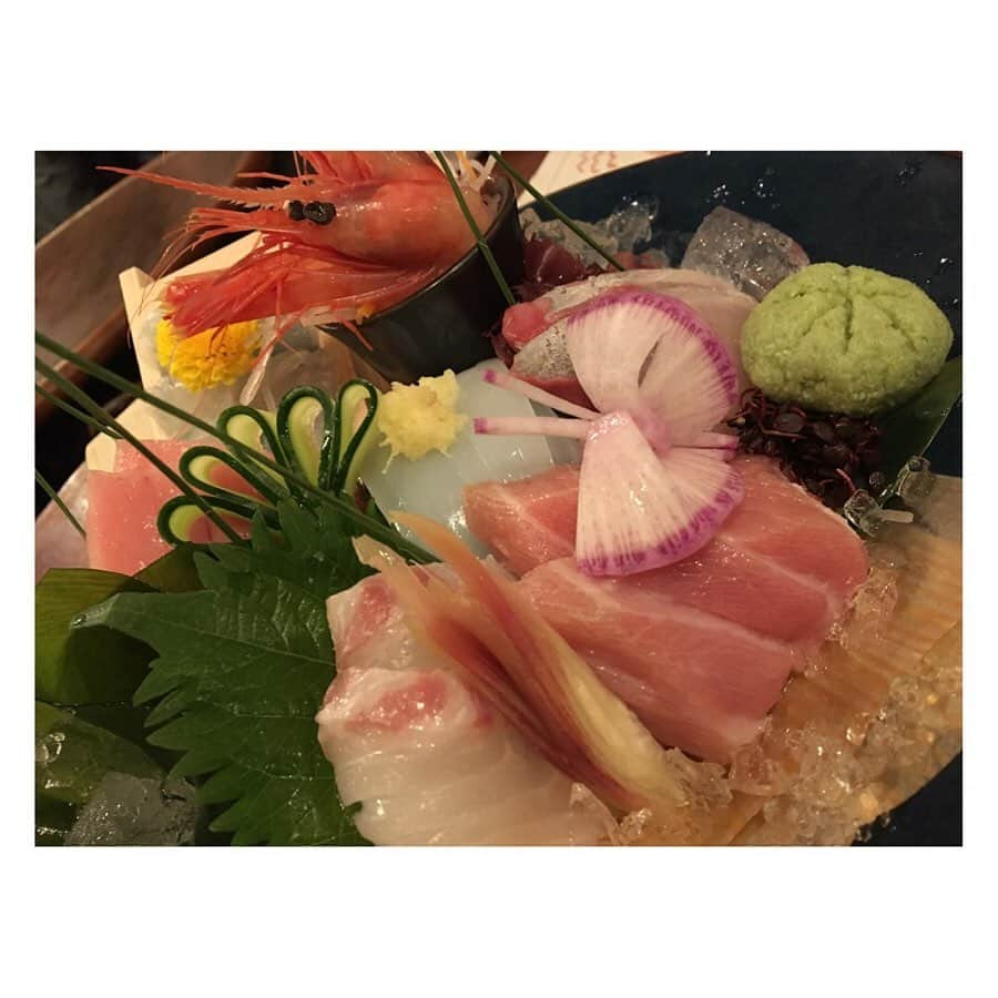 柳野玲子さんのインスタグラム写真 - (柳野玲子Instagram)「お刺身〜🐟✨ さて、半月に渡ったナレーション収録が今日でほぼ終了しました✨ そして数ヶ月ぶりのプライベート釣行が実現できそうな予感です(*´꒳`*) 楽しみ💓 #ナレーション #ナレーター #収録 #仕事 #お仕事 #終了 #貴重な経験 #魚 #お刺身 #釣り #マグロ #今年こそ #ゲット」7月4日 21時18分 - yanaginoreiko