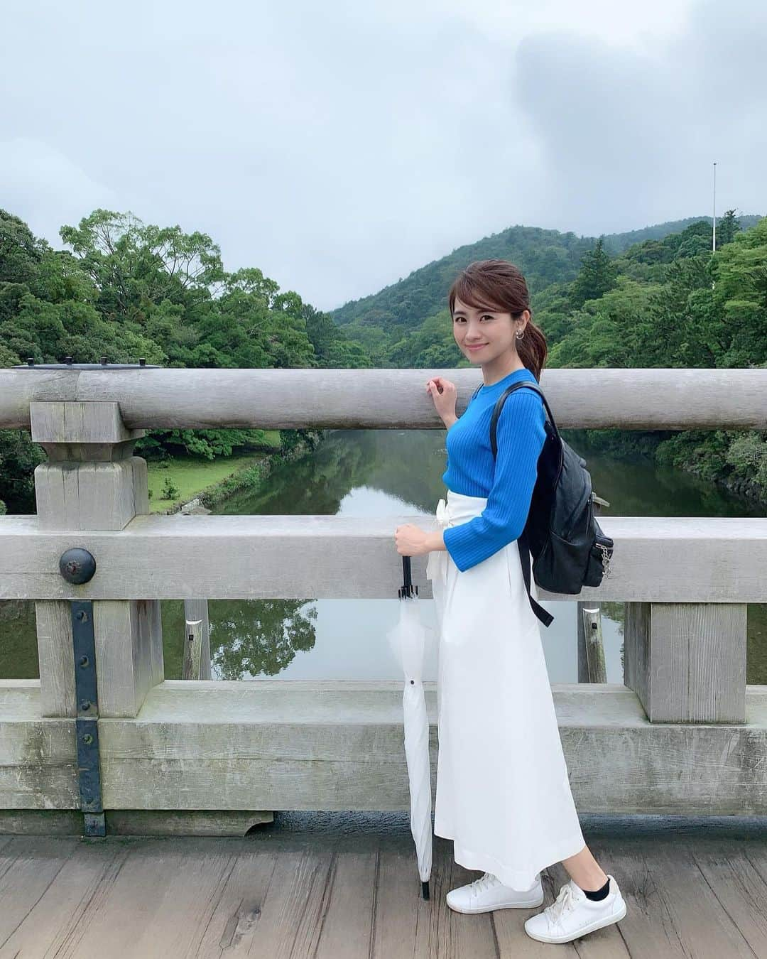 曽田茉莉江さんのインスタグラム写真 - (曽田茉莉江Instagram)「✨⛩お伊勢参り⛩✨ やっと行けました🥺❤️伊勢神宮もとっても空気が気持ちがよくてリラックスできました😌その反面ピーンっとキリっとした緊張感のある空気もあり、やはりかっこよくて素敵でした😌✨ご祈祷もして頂きしっかりと感謝の気持ちを伝えることができてとっても良い時間を過ごせてよかったぁ〜🙏☺️御神木、たくさんある大きな素晴らしい木🌳いつまでも元気でいてほしいな🥺✨また伊勢の旅できる日を楽しみに…❤️ #伊勢神宮 #お伊勢参り#⛩ #参拝#御朱印 #ご祈祷 #感謝 #パワー #エネルギー#リフレッシュ#自然」7月4日 21時22分 - marie_soda_