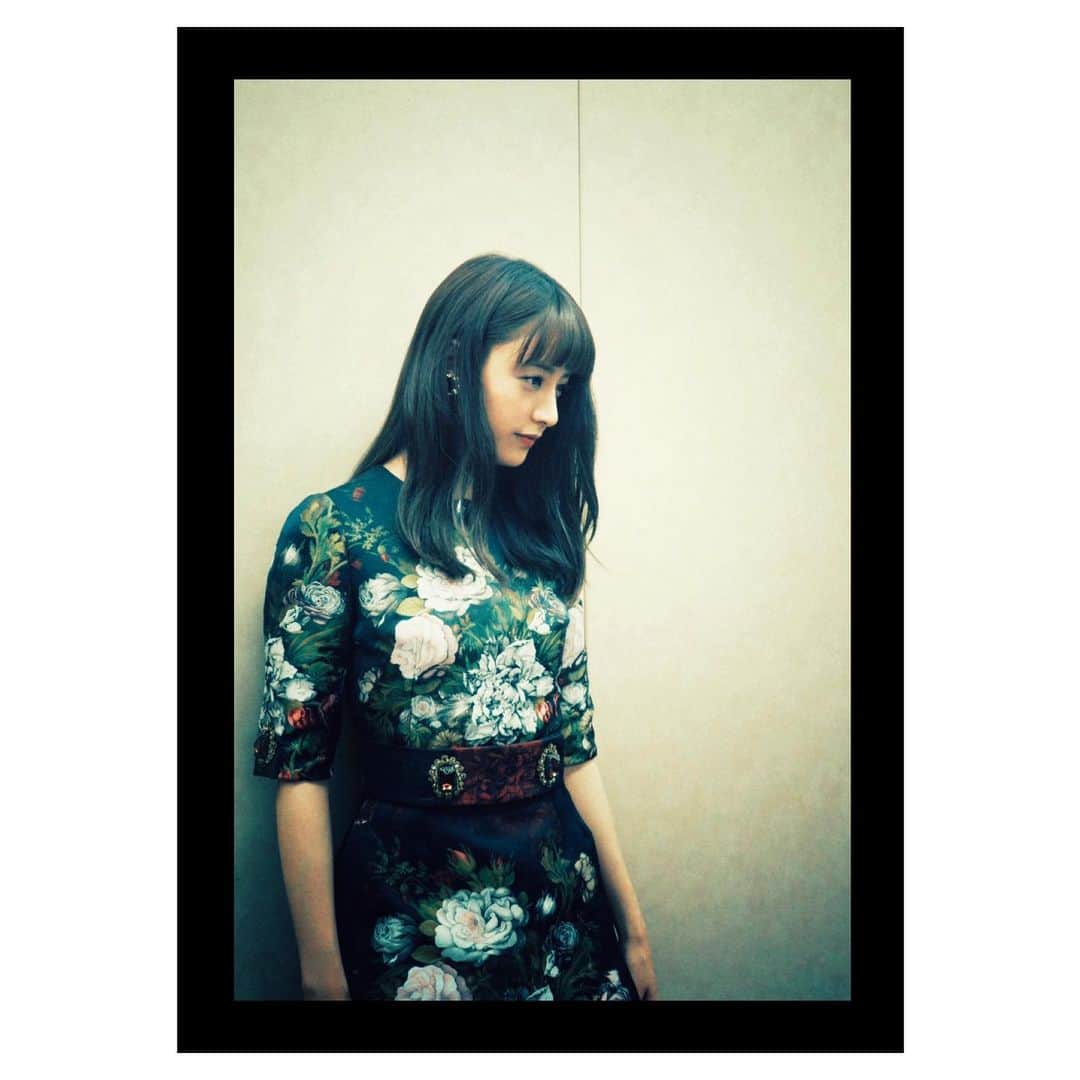 山本美月さんのインスタグラム写真 - (山本美月Instagram)「映画『ザ・ファブル』大ヒット御礼舞台挨拶でした☆  Dress @dolcegabbana  #ザファブル」7月4日 21時39分 - mizuki_yamamoto_official