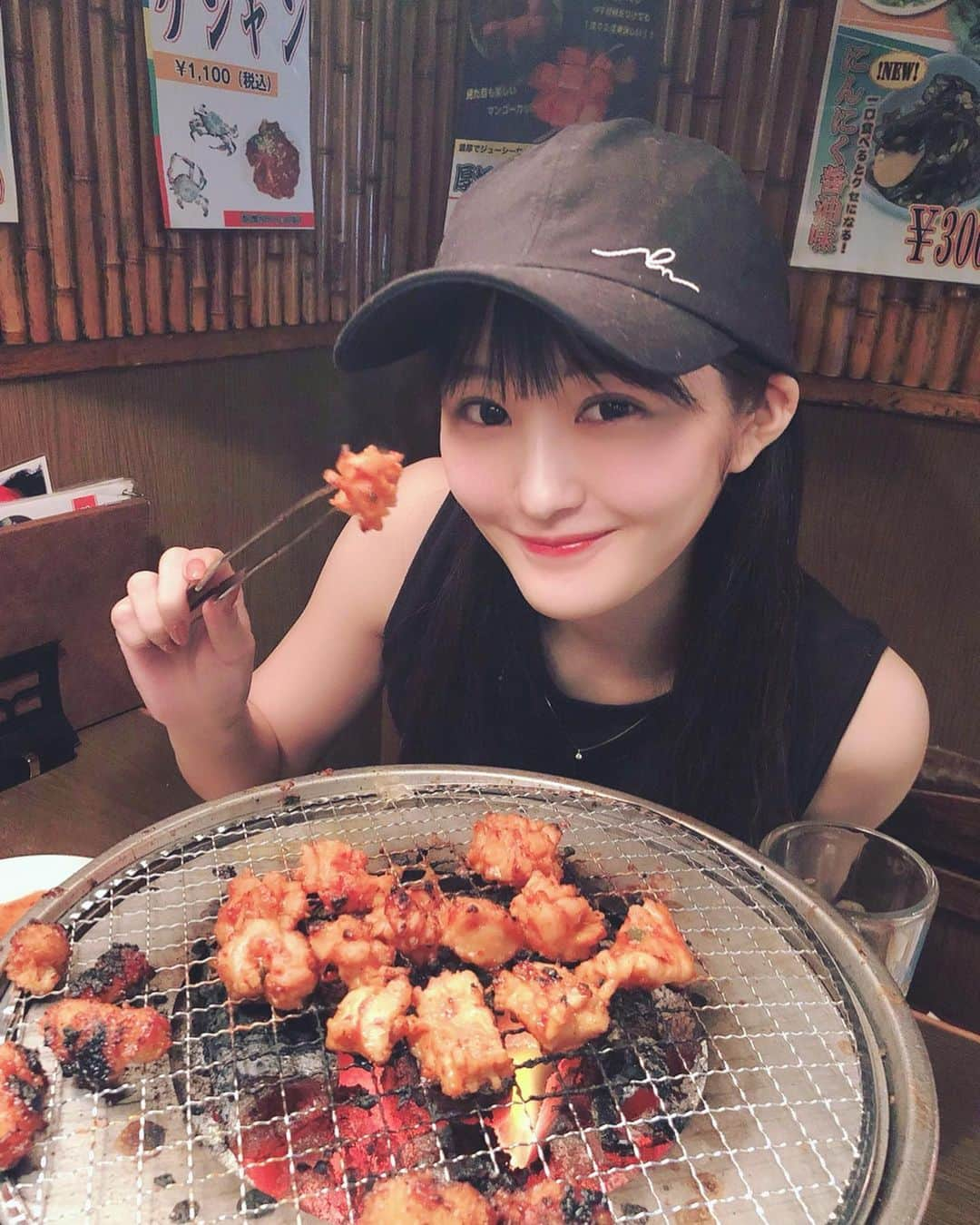 川上礼奈さんのインスタグラム写真 - (川上礼奈Instagram)「. 焼肉の〆肉はミノ🍖♡ 好きな部位は塩タンとハラミ😋 #焼肉 #もぐもぐれなぴょん」7月4日 22時29分 - kawakami_rena