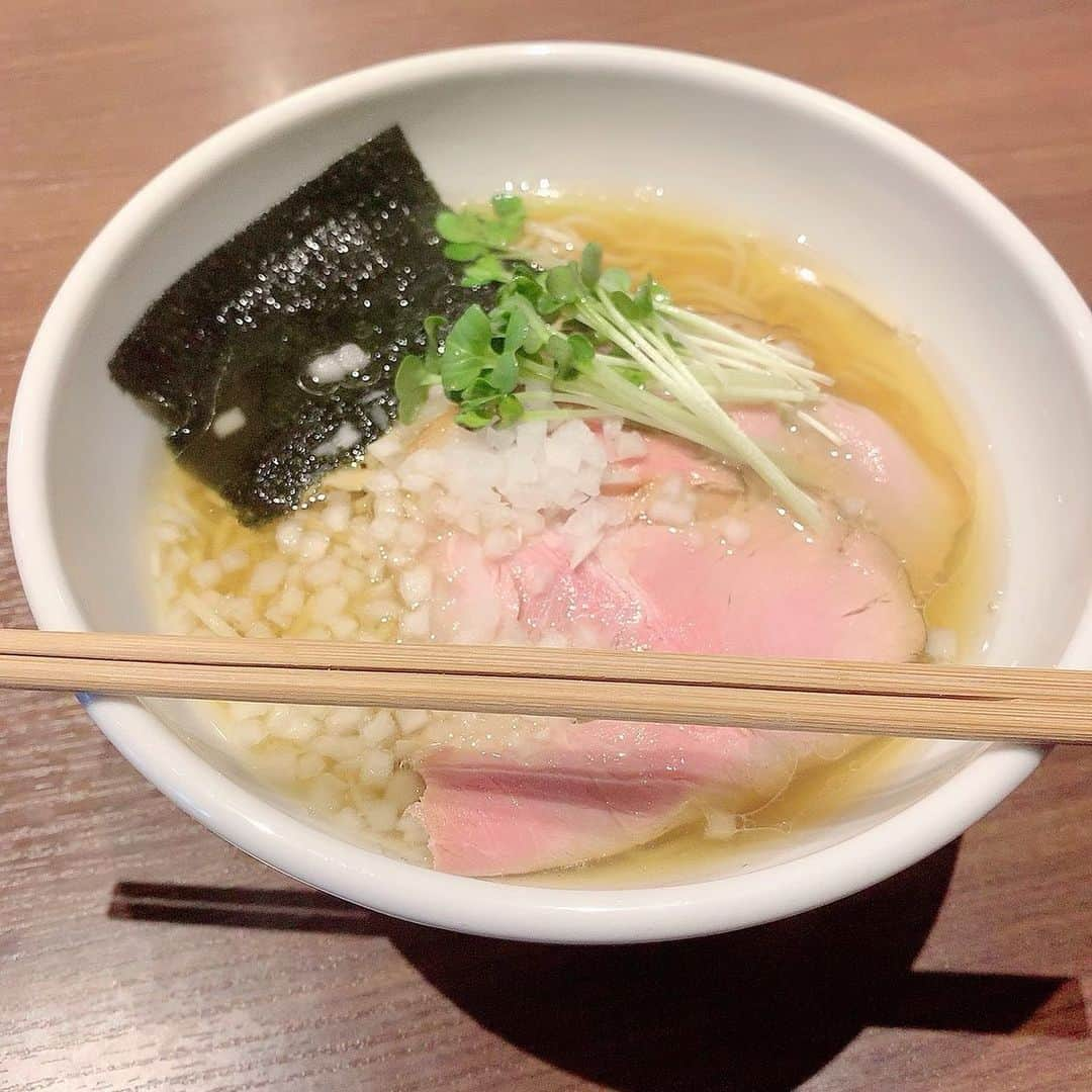 北村真姫さんのインスタグラム写真 - (北村真姫Instagram)「「ラーメン🍜」﻿ ﻿ ﻿ やはりラーメン好きやねん。﻿ 最近食べてなかったんだけど…﻿ 食べてしまった😗﻿ ﻿ やはり美味しいね😊💗﻿ ﻿ ﻿ #ラーメン #好き #美味しい #我慢 #まきてぃ #北村真姫 #ラーメン🍜 #ラーメン大好き #お昼ご飯 #ランチ」7月5日 8時07分 - kitamura__maki