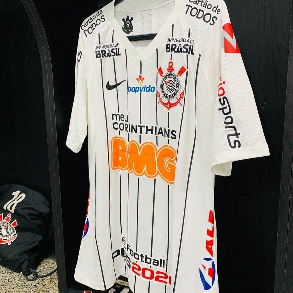 コリンチャンスさんのインスタグラム写真 - (コリンチャンスInstagram)「Vestiário do Timão pronto aqui no Serra Dourada!  #VaiCorinthians #VILxSCCP #Corinthianismo #FielAtéoFim #MeuBMG #NãoÉSóPatrocínio #TimeDoPovo #Corinthians #Timão #CorinthiansTV #FielTorcedor #AFielÉFoda #UmSoCorinthians #NikeFutebol #Joli #EstrellaGalicia #UniversidadeBrasilOficial #ÉPositivo #CorinthiansÉPositivo #LoucoPotyCorinthians #PostosALE#ALEnoTimão #TODOSportiCorinthians #CartãodeTODOSCorinthians #TODOSpeloTimão」7月5日 8時07分 - corinthians