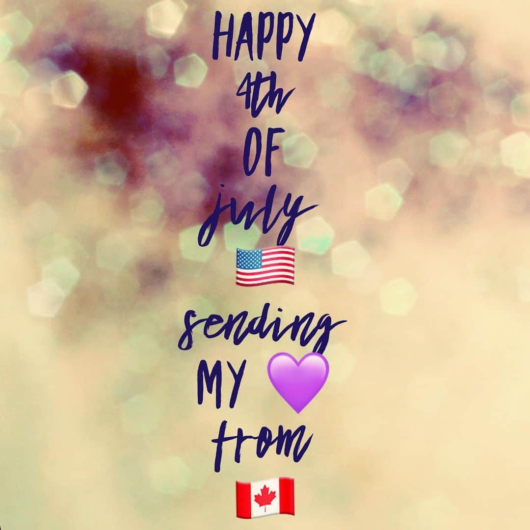 ブリアンナ・ブラウンさんのインスタグラム写真 - (ブリアンナ・ブラウンInstagram)「Hope all y’all Americans are celebrating this 4th with your loved ones!  Don’t forget to follow me on @allsocialofficial @briannabrownkeen 😉🇺🇸💋🇨🇦 #fourthofjuly #fireworks #wheresallsocial #celebrate #america #americans #canada  Follow me on @allsocialofficial #allsocial」7月5日 8時40分 - briannabrownkeen