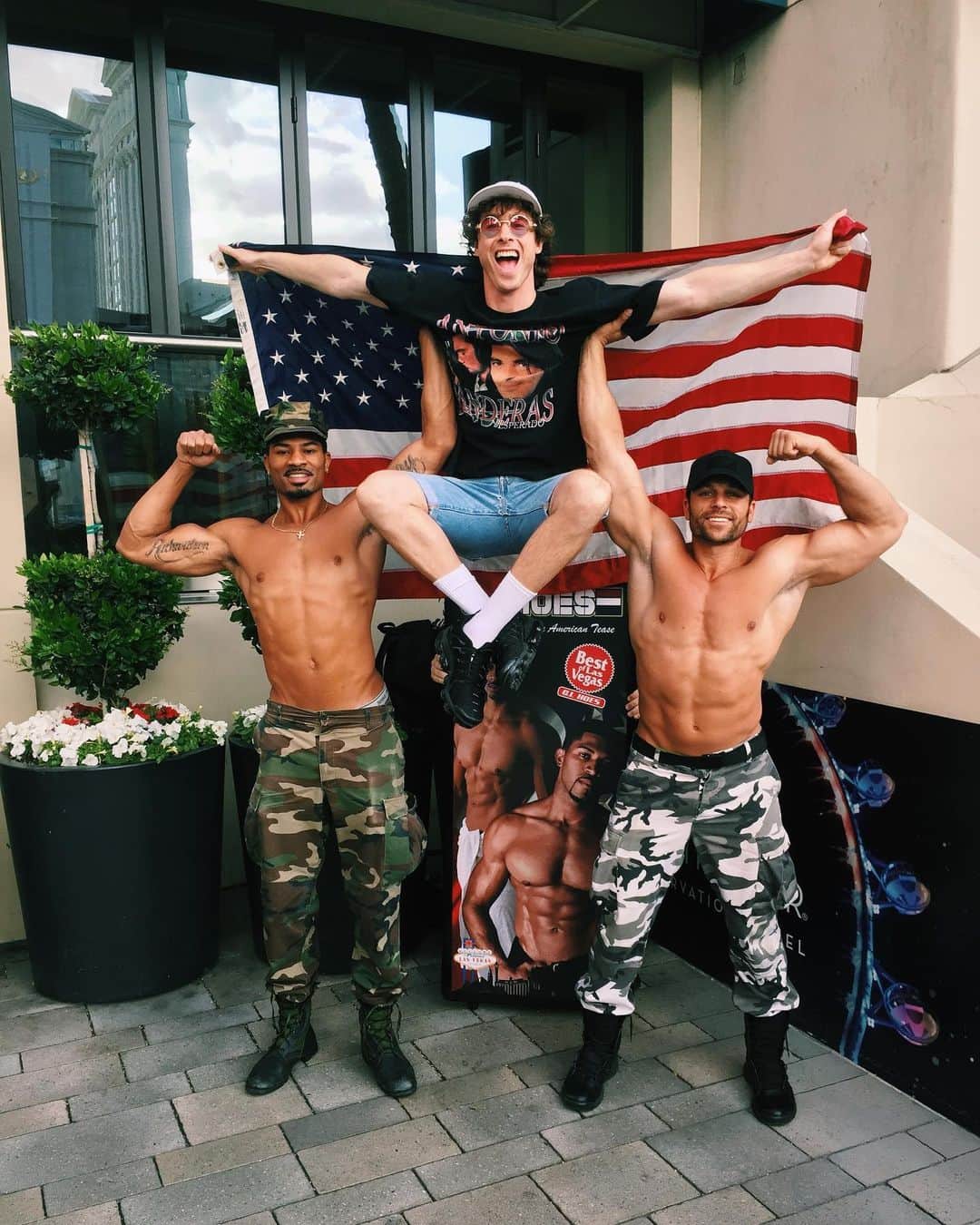 Don Brocoさんのインスタグラム写真 - (Don BrocoInstagram)「Happy 4th to all you hunky dudes & babes 🇺🇸」7月5日 8時43分 - donbroco