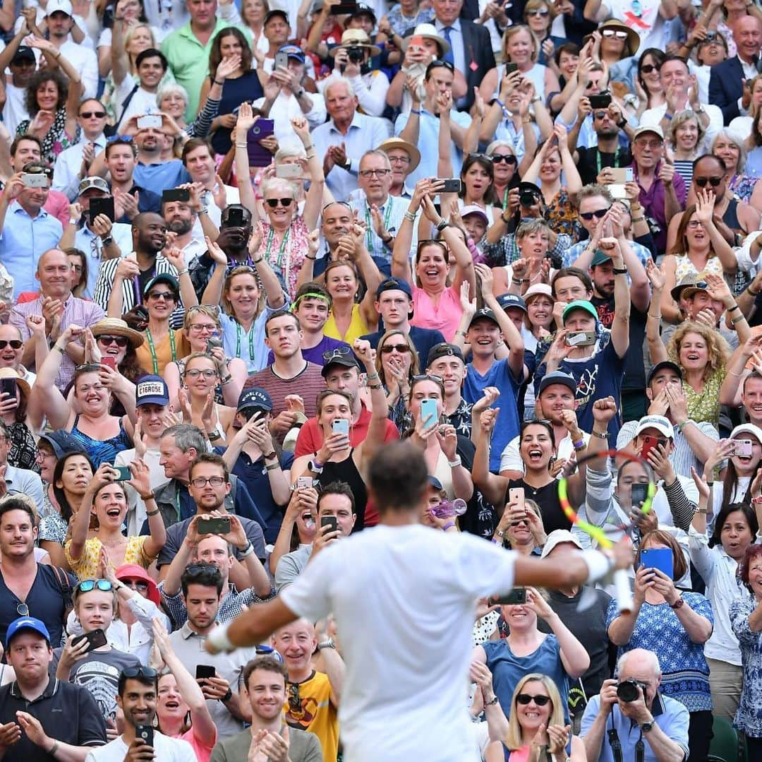 ラファエル・ナダルさんのインスタグラム写真 - (ラファエル・ナダルInstagram)「Happy to be in the 3rd round @wimbledon #vamos 🎾」7月5日 8時51分 - rafaelnadal