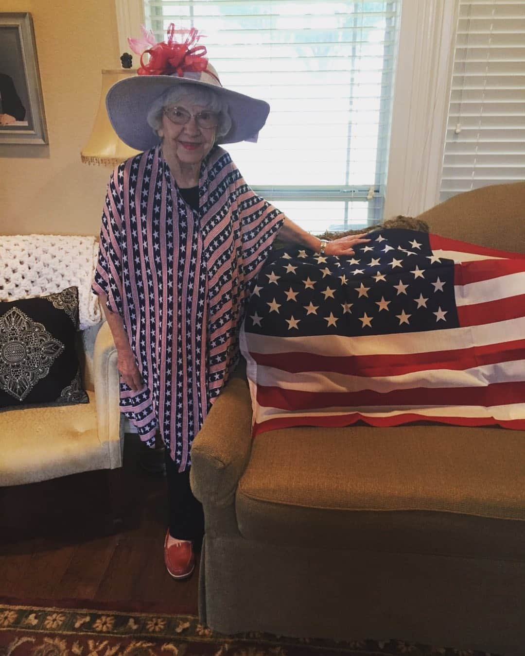 ジェシカ・シンプソンさんのインスタグラム写真 - (ジェシカ・シンプソンInstagram)「My Nana sent me this adorable picture and made my day! God Bless America! Happy 4th everyone 🇺🇸」7月5日 0時38分 - jessicasimpson