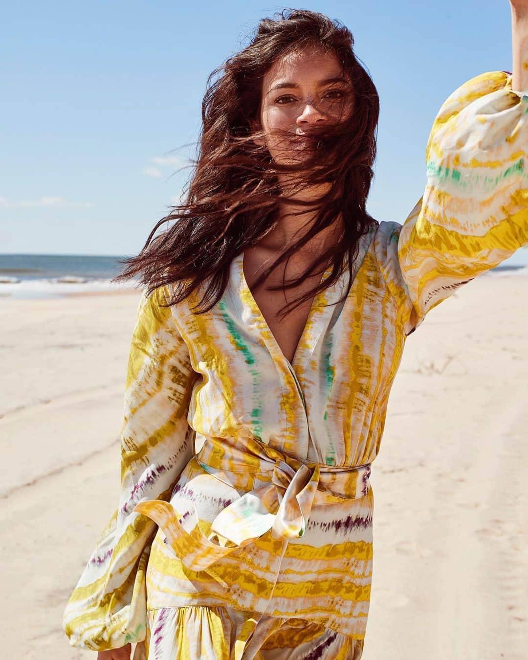 Saks Fifth Avenueのインスタグラム：「#SaksIRL: Today we’re celebrating the #FourthOfJuly in the Hamptons with @juanaburga in @silviatcherassi. How are you spending your 4th?  Pictured: @juanaburga Dress: @silviatcherassi Photographer: @braydyolson Makeup: @makeupmark Hair: @CharlesMcHair」