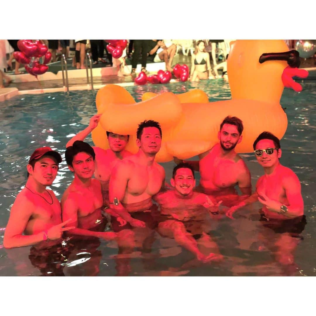 ベンジャミンさんのインスタグラム写真 - (ベンジャミンInstagram)「The New Otani’s annual pool party was a great start to Japan’s summer season! #hotelnewotanitokyo #summer2019openingpoolparty」7月5日 0時44分 - benjamin_dayo