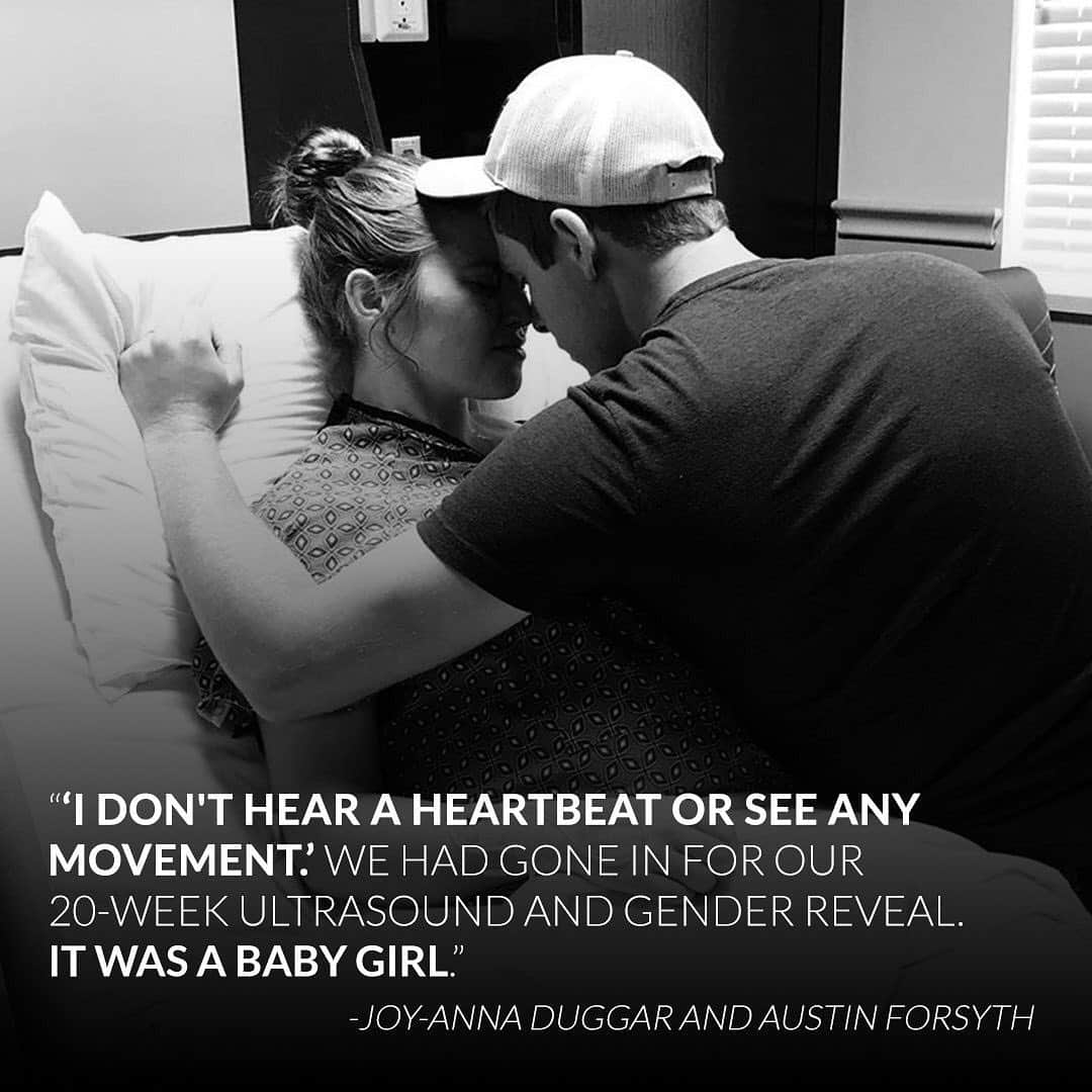 E! Onlineさんのインスタグラム写真 - (E! OnlineInstagram)「Joy-Anna Duggar Forsyth has suffered a miscarriage and lost their second child. Link in bio for the heartbreaking moment they discovered their baby didn't have a heartbeat. 💔(📷: Instagram)」7月5日 1時00分 - enews