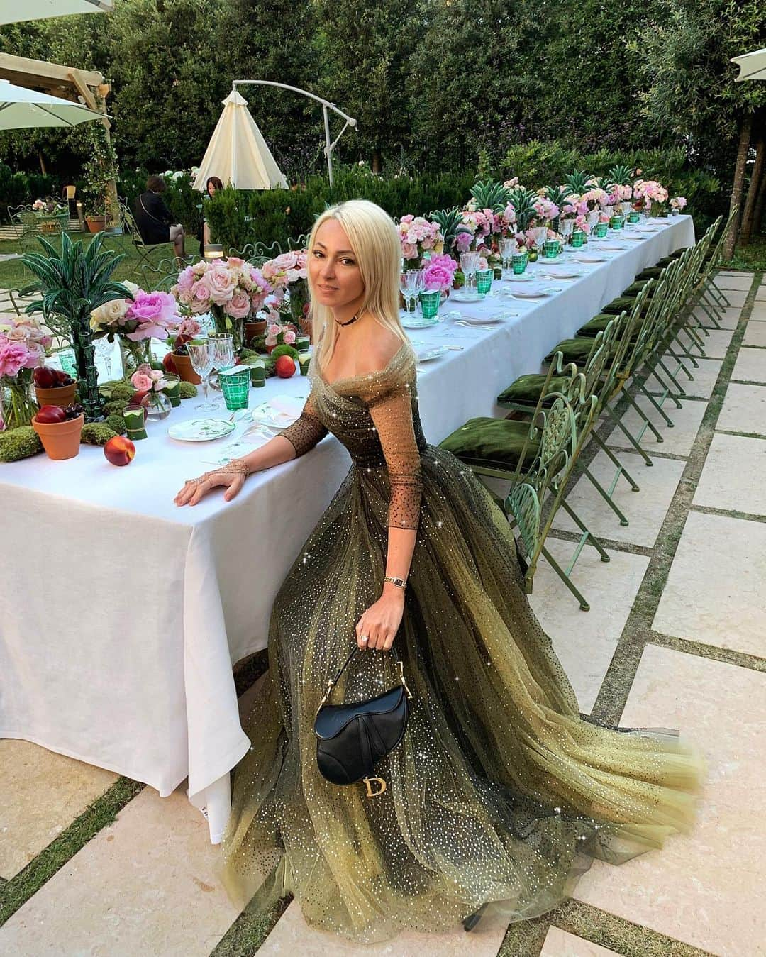 ヤナ・ルドコフスカヤさんのインスタグラム写真 - (ヤナ・ルドコフスカヤInstagram)「Sparkling green @dior 🧚‍♀️✨✨✨Сегодня в цвете Dior Couture dinner @cordeliadecastellane @nouvellejosephine 💚」7月5日 1時03分 - rudkovskayaofficial