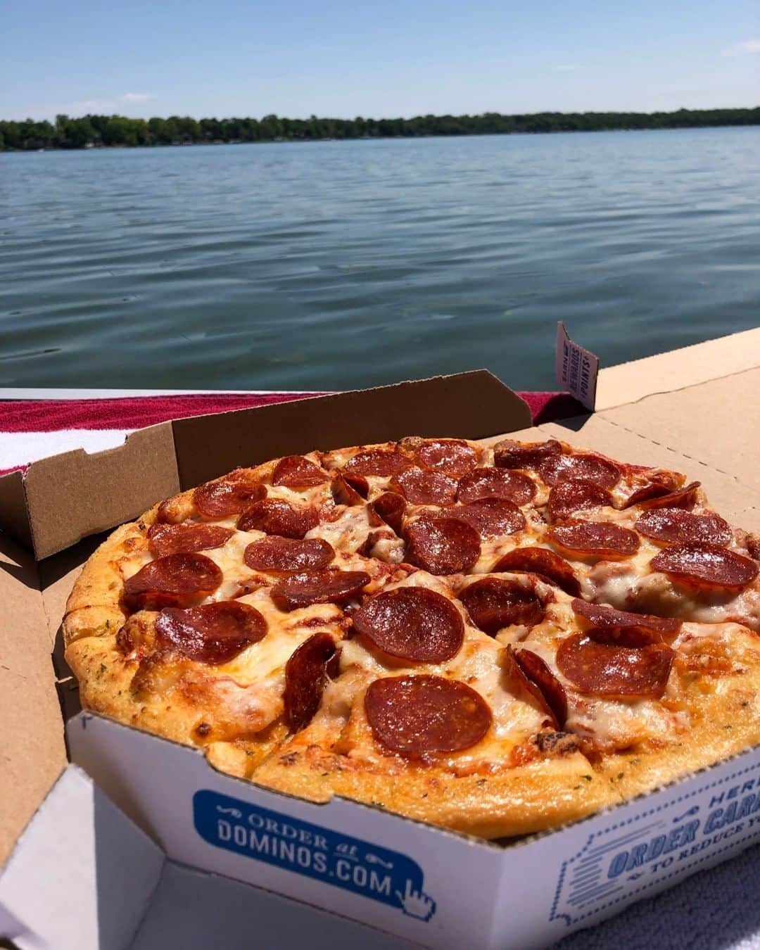 Domino's Pizzaさんのインスタグラム写真 - (Domino's PizzaInstagram)「Let the #4thofJuly festivities begin. 🍕」7月5日 1時05分 - dominos