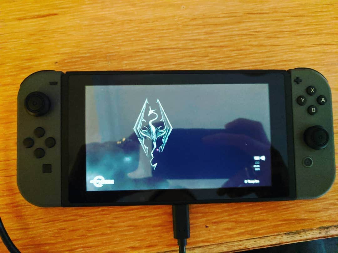 DragonForceさんのインスタグラム写真 - (DragonForceInstagram)「I finally 'upgraded' from my PS Vita. I'm not really interested in most Nintendo games these days (apart from SSB), but there's so much good shit out on the switch! Can anyone recommend a game for me apart from Mario/Zelda?  #skyrim #dragonforce #marchudson  #nintendo #bethesda @omgitsmarclol」7月5日 1時36分 - dragonforcehq