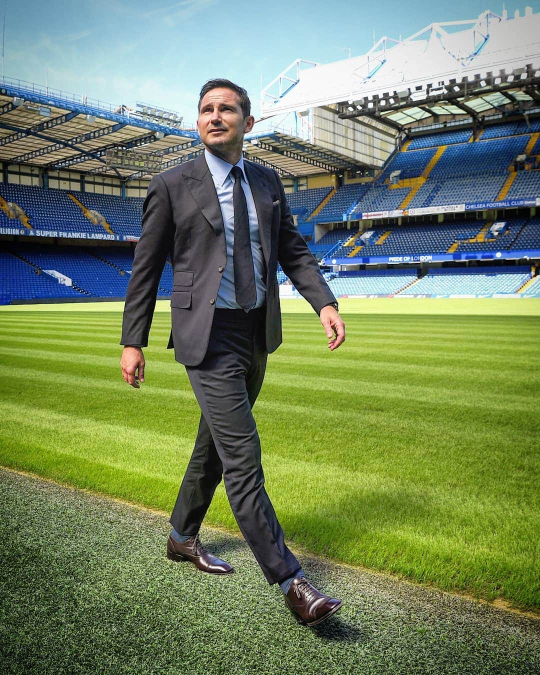 UEFAチャンピオンズリーグさんのインスタグラム写真 - (UEFAチャンピオンズリーグInstagram)「🔵 @franklampard back at Stamford Bridge! ⁣ ⁣ A #UCL winner as manager 🔜❓」7月5日 1時43分 - championsleague