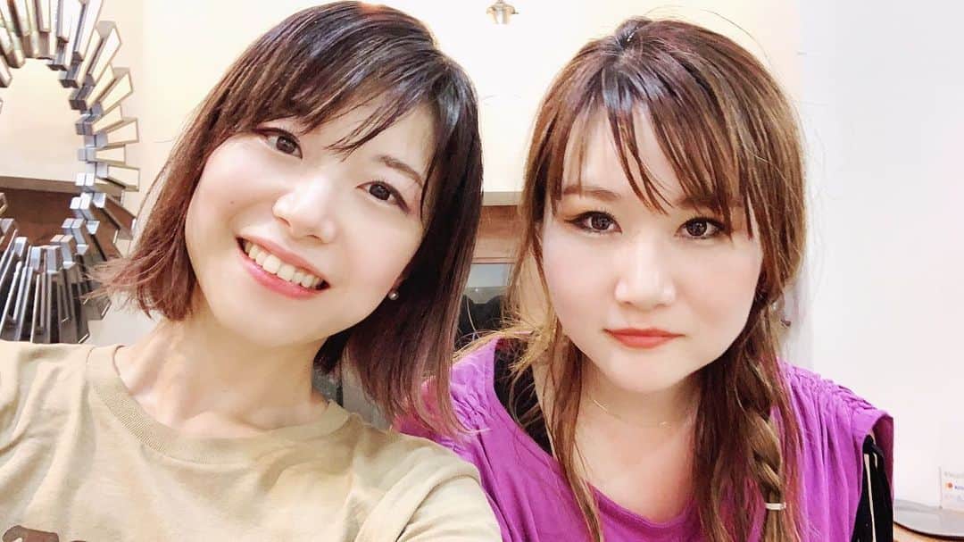 ユコ=カティのインスタグラム：「いつもお洒落なヘアスタイリスト高田さんと✌️🥰💕📸✨ #Rumina✂︎✨💕」