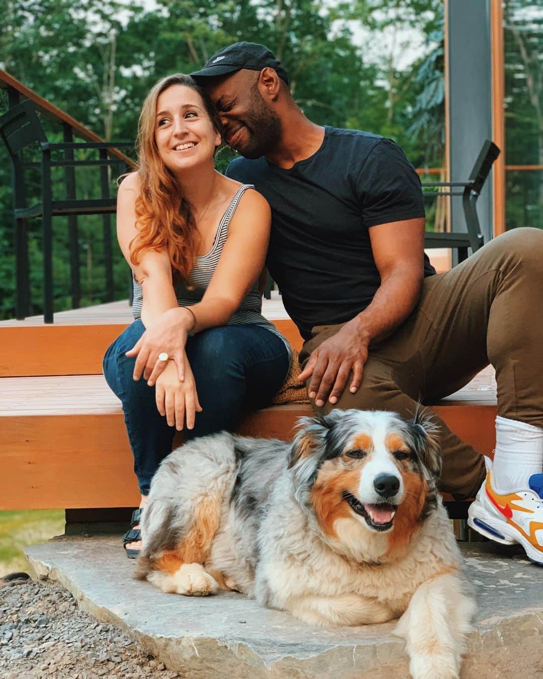 Paul Octaviousのインスタグラム：「👧🏻🐶👦🏾Reunited! Best friends since high school , @rosydisposition and I have been through it all. Celebrating the holiday upstate NY with @mo & friends and happy to have them all ❤️ To being with the ones that gat ya 🙏🏾❤️🌈」