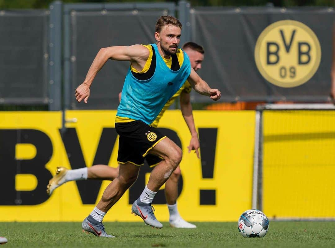 ボルシア・ドルトムントさんのインスタグラム写真 - (ボルシア・ドルトムントInstagram)「☀️➕⚽️👉😄 #bvb #borussiadortmund #bvb09 #training #mariogötze #marcelschmelzer #lukaszpiszczek #mariuswolf #romanbürki」7月5日 2時02分 - bvb09