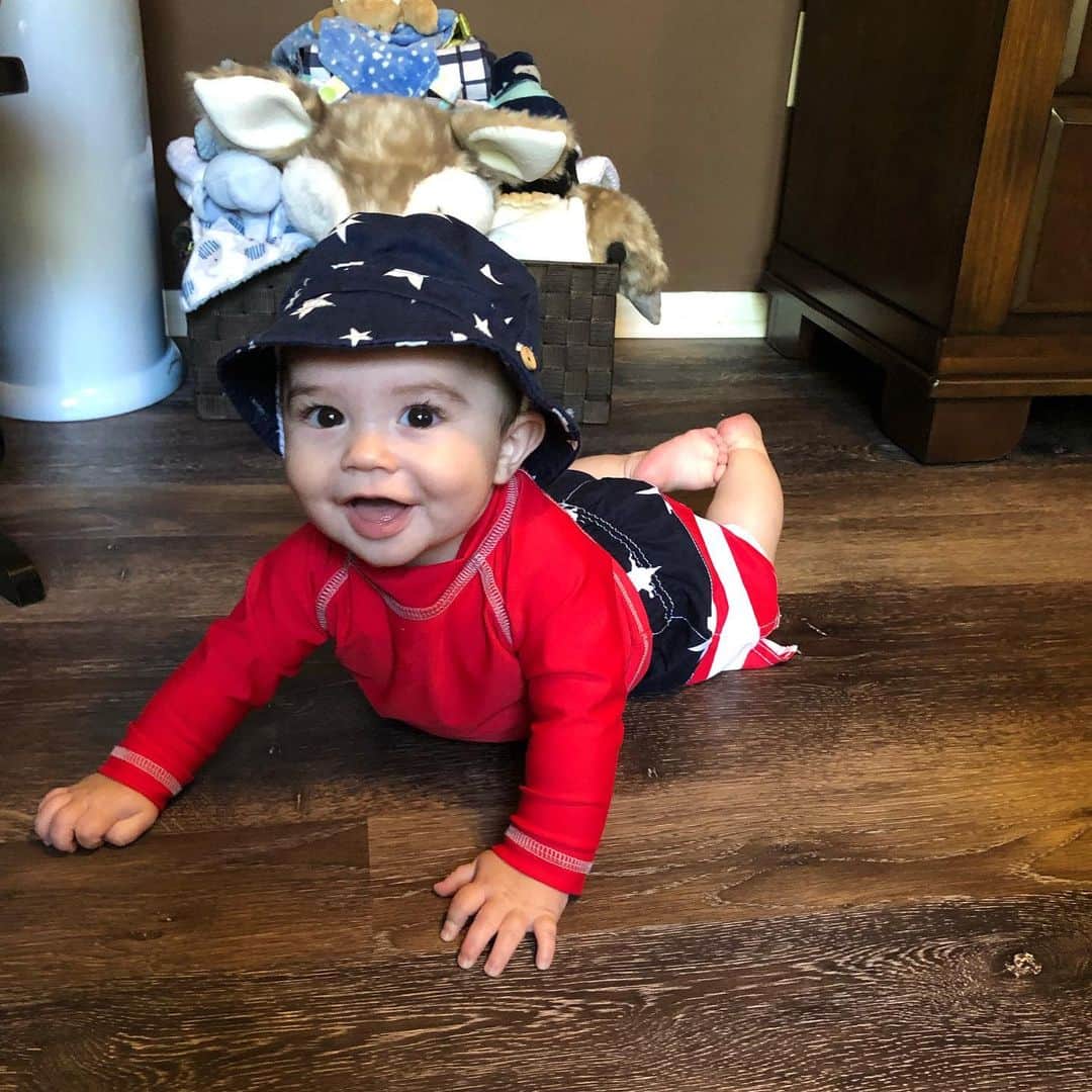 ディーナ・ニコール・コルテーゼのインスタグラム：「Happy 4th of July !!!!! ❤️⚪️💙」
