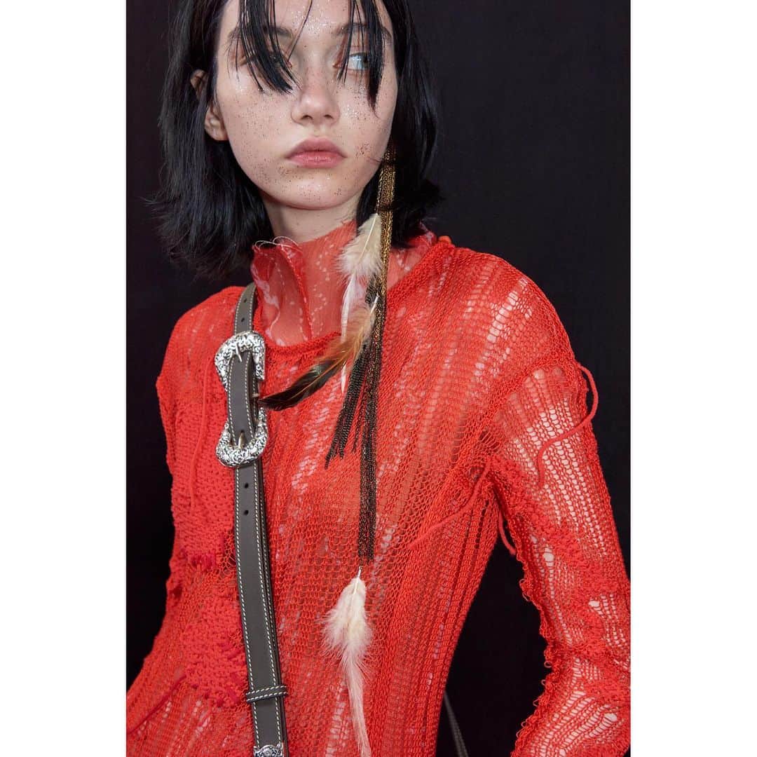Acne Studiosさんのインスタグラム写真 - (Acne StudiosInstagram)「Backstage at the #AcneStudios Women’s Spring/Summer 2020 show – jewellery in detail.  Head over to our Stories highlight to discover every look from the collection.」7月5日 2時17分 - acnestudios