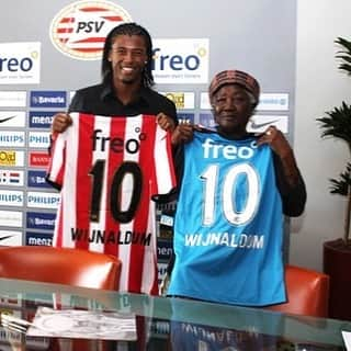 ジョルジニオ・ワイナルドゥムさんのインスタグラム写真 - (ジョルジニオ・ワイナルドゥムInstagram)「How time flies. #OTD 8 years ago I signed with PSV. A major step in my career and my life. My grandmother was there of course to guide and support me the whole way ❤🙏🏾」7月5日 2時18分 - gwijnaldum