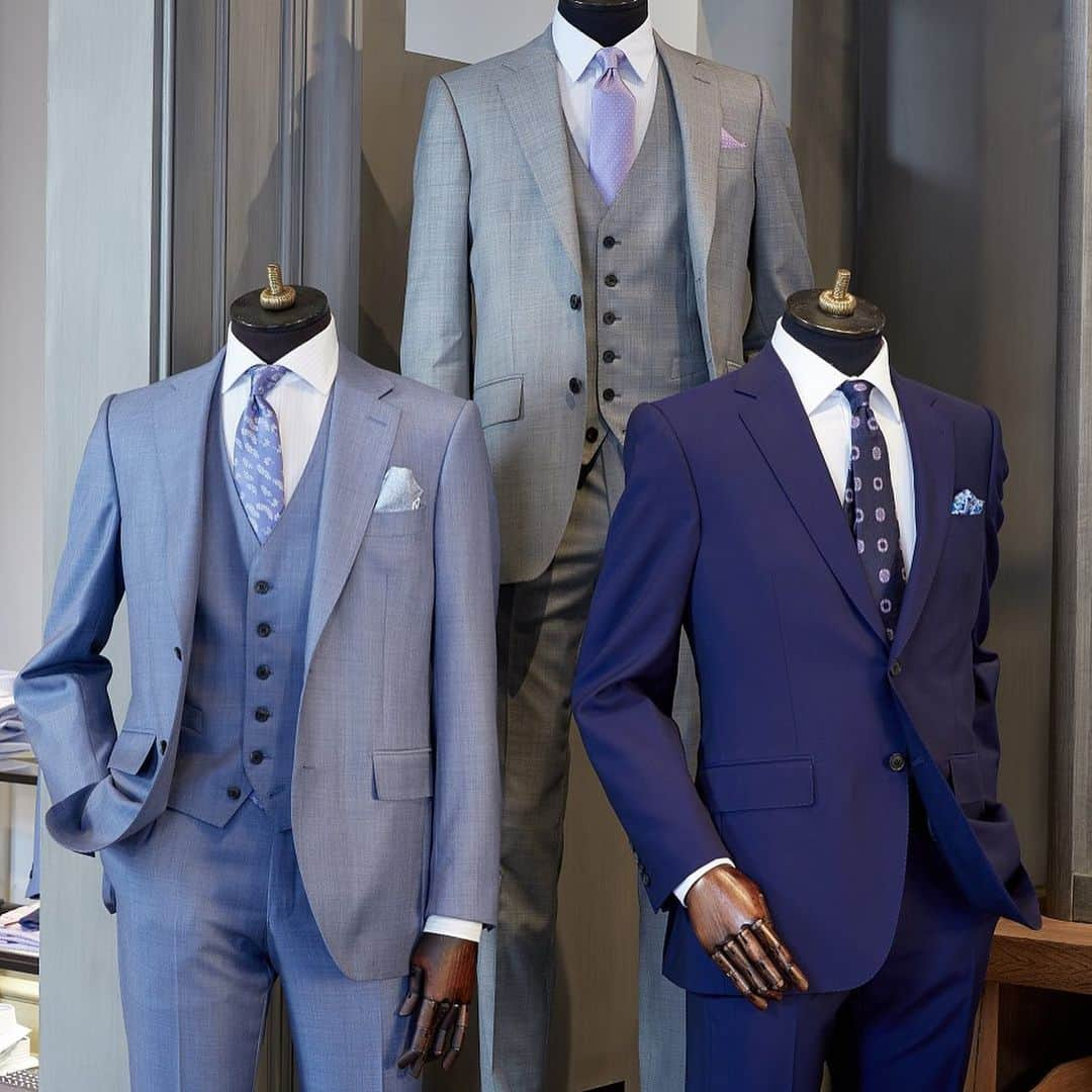 ギーブス&ホークスさんのインスタグラム写真 - (ギーブス&ホークスInstagram)「Wedding season is upon us and for any grooms still planning what to wear for the big day, look no further than our stylish range of 3 piece suits.」7月5日 3時13分 - gieveslondon