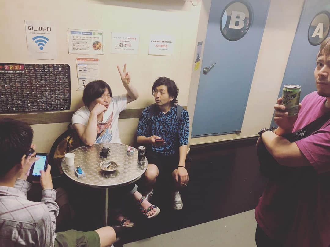 吉澤響のインスタグラム：「今日からベーシスト感謝祭のリハが始まりました。まずはハルさんに来てもらって、今回は鍵盤でおすなにも入ってもらうので、わりと大所帯。今年も楽しみ〜」