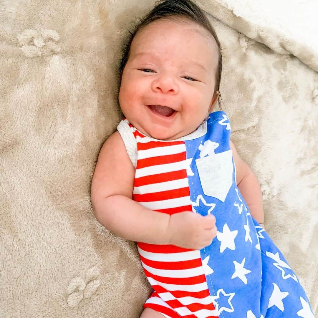 ニコール・ ポリッツィのインスタグラム：「Happy 4th everyone! Angelo says What Uppppp」